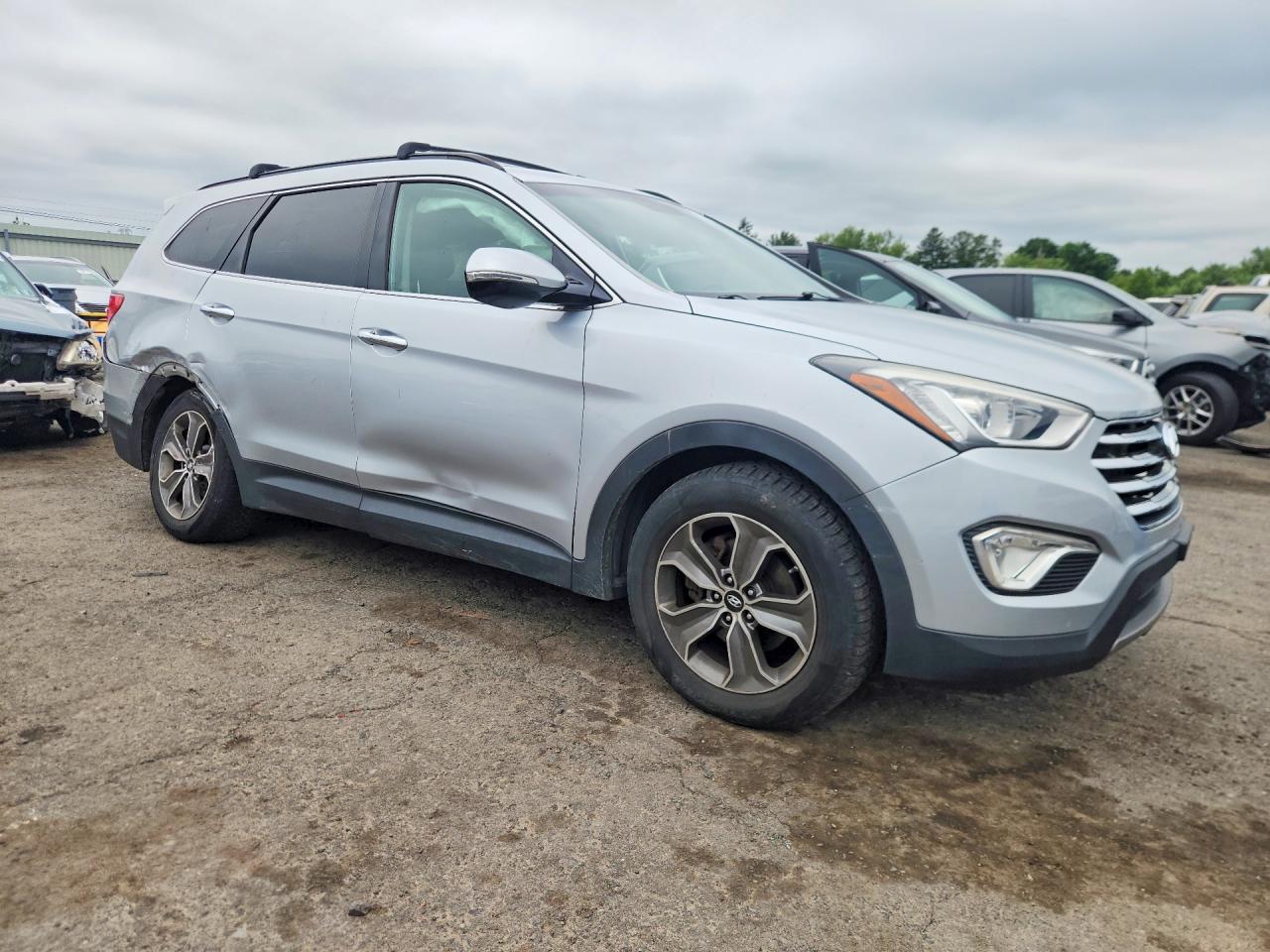2013 Hyundai Santa Fe Gls Silver vin: KM8SNDHF1DU025803