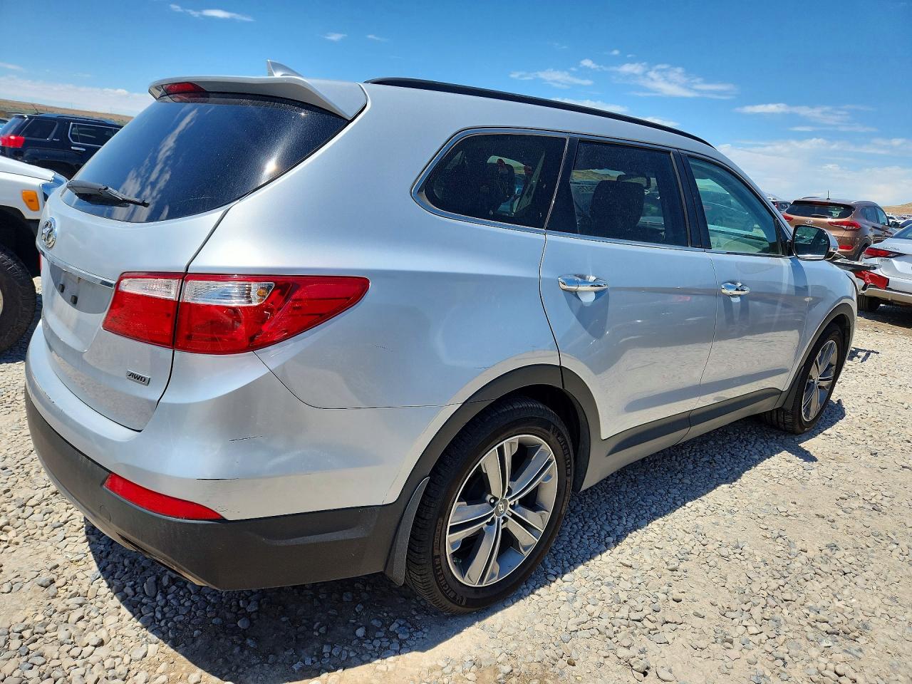 2014 Hyundai Santa Fe Gls Silver vin: KM8SNDHF1EU071889