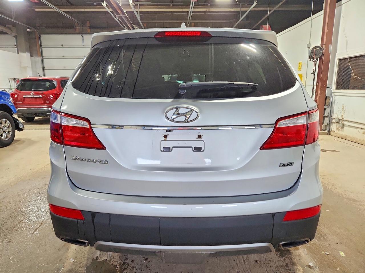 2014 Hyundai Santa Fe Gls Silver vin: KM8SNDHF3EU066256