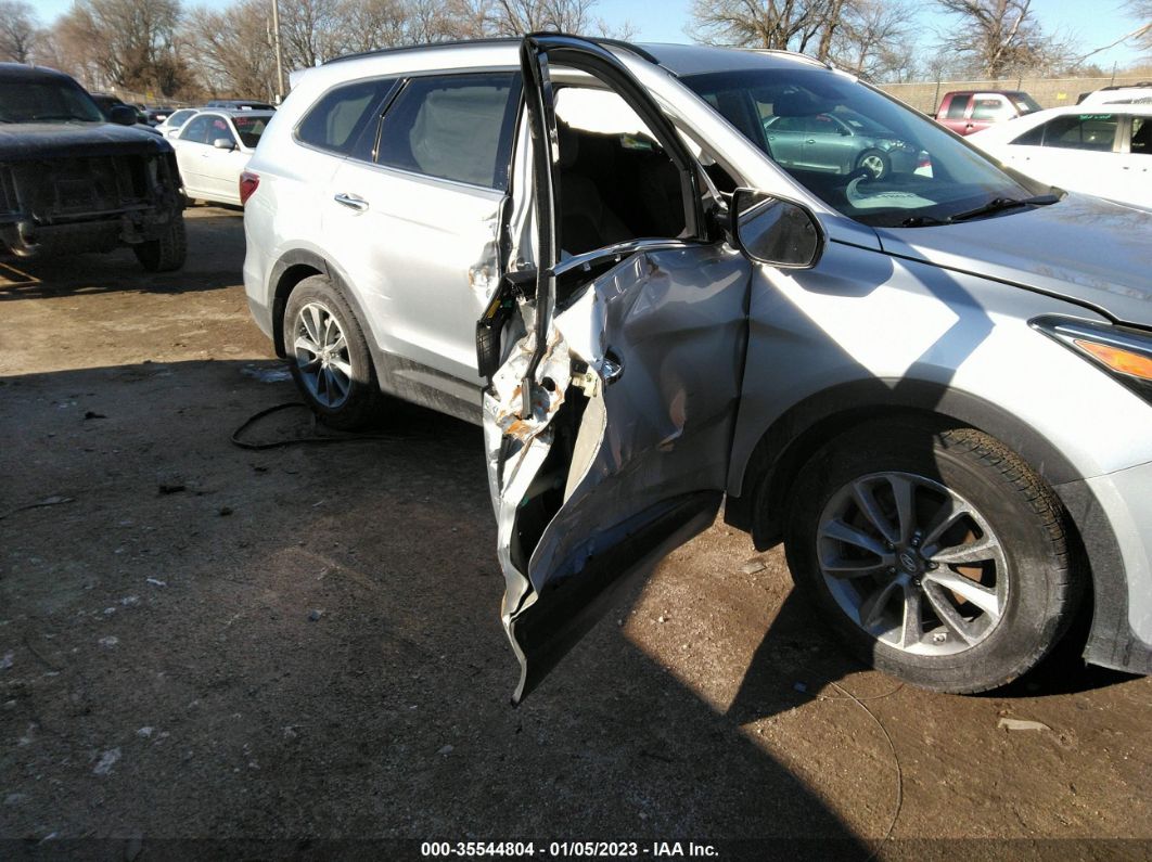 2017 Hyundai Santa Fe Se Silver vin: KM8SNDHF3HU223790