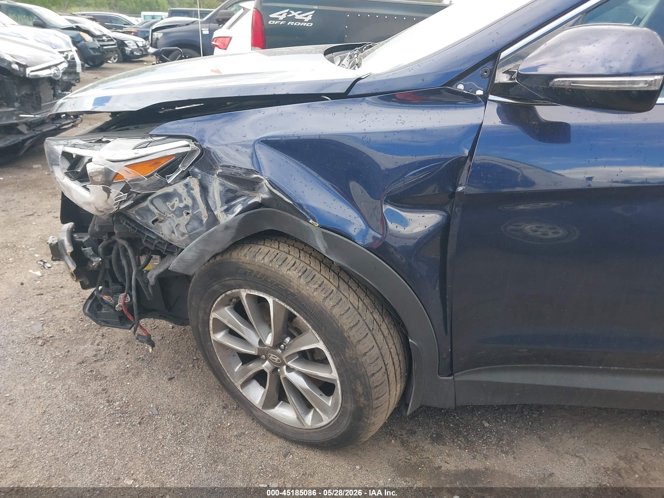 2017 Hyundai Santa Fe Se Blue vin: KM8SNDHF3HU236815