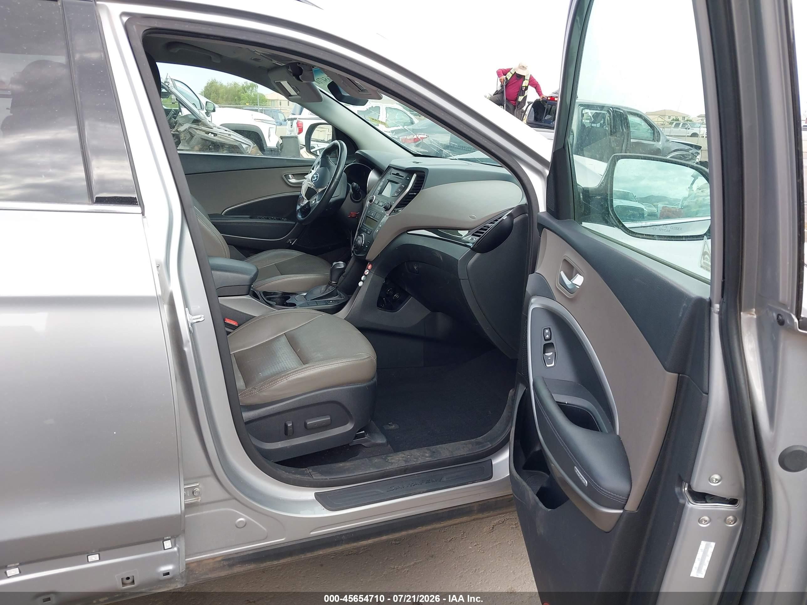 2014 Hyundai Santa Fe Limited Silver vin: KM8SNDHF5EU057610