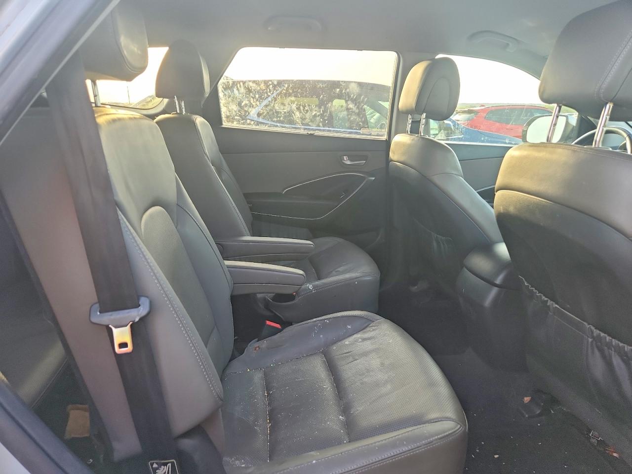 2015 Hyundai Santa Fe Limited Silver vin: KM8SNDHF5FU106113