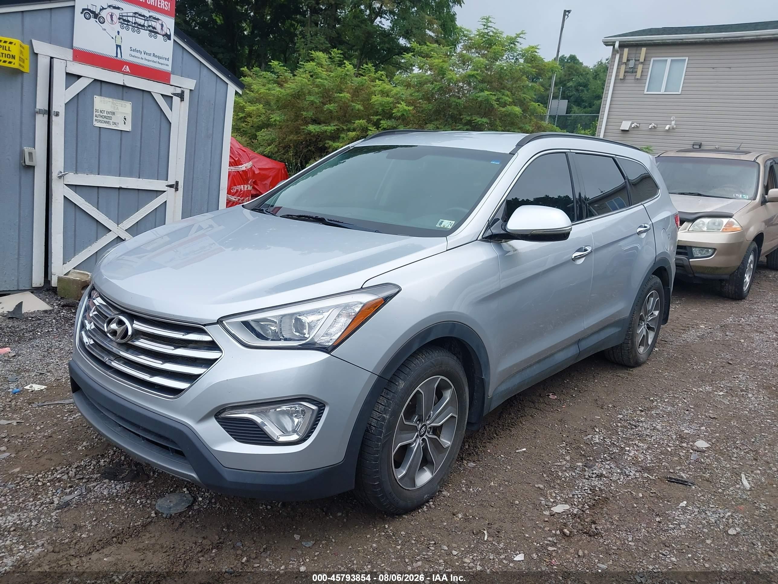 2014 Hyundai Santa Fe Limited Silver vin: KM8SNDHF7EU049394
