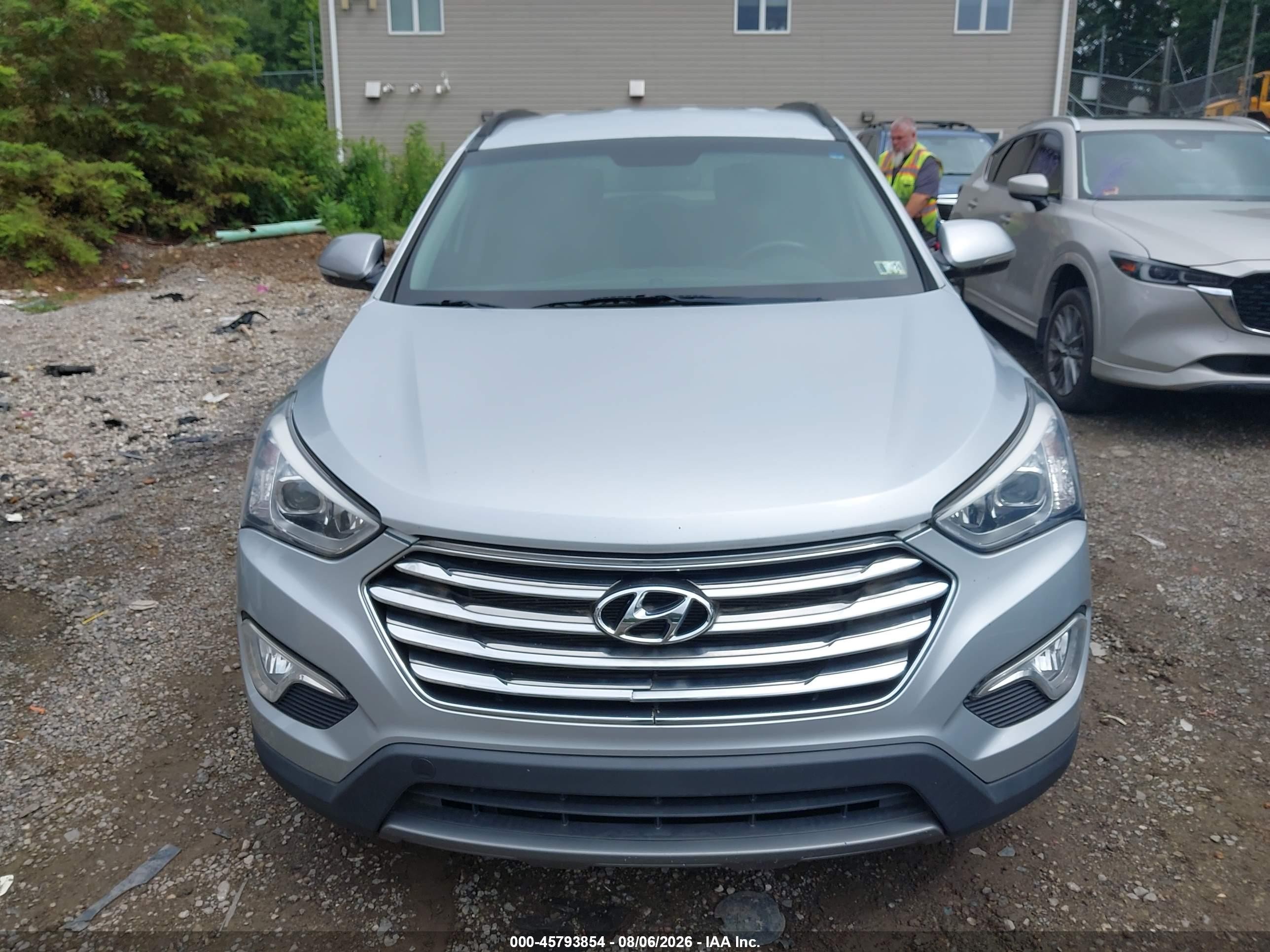 2014 Hyundai Santa Fe Limited Silver vin: KM8SNDHF7EU049394
