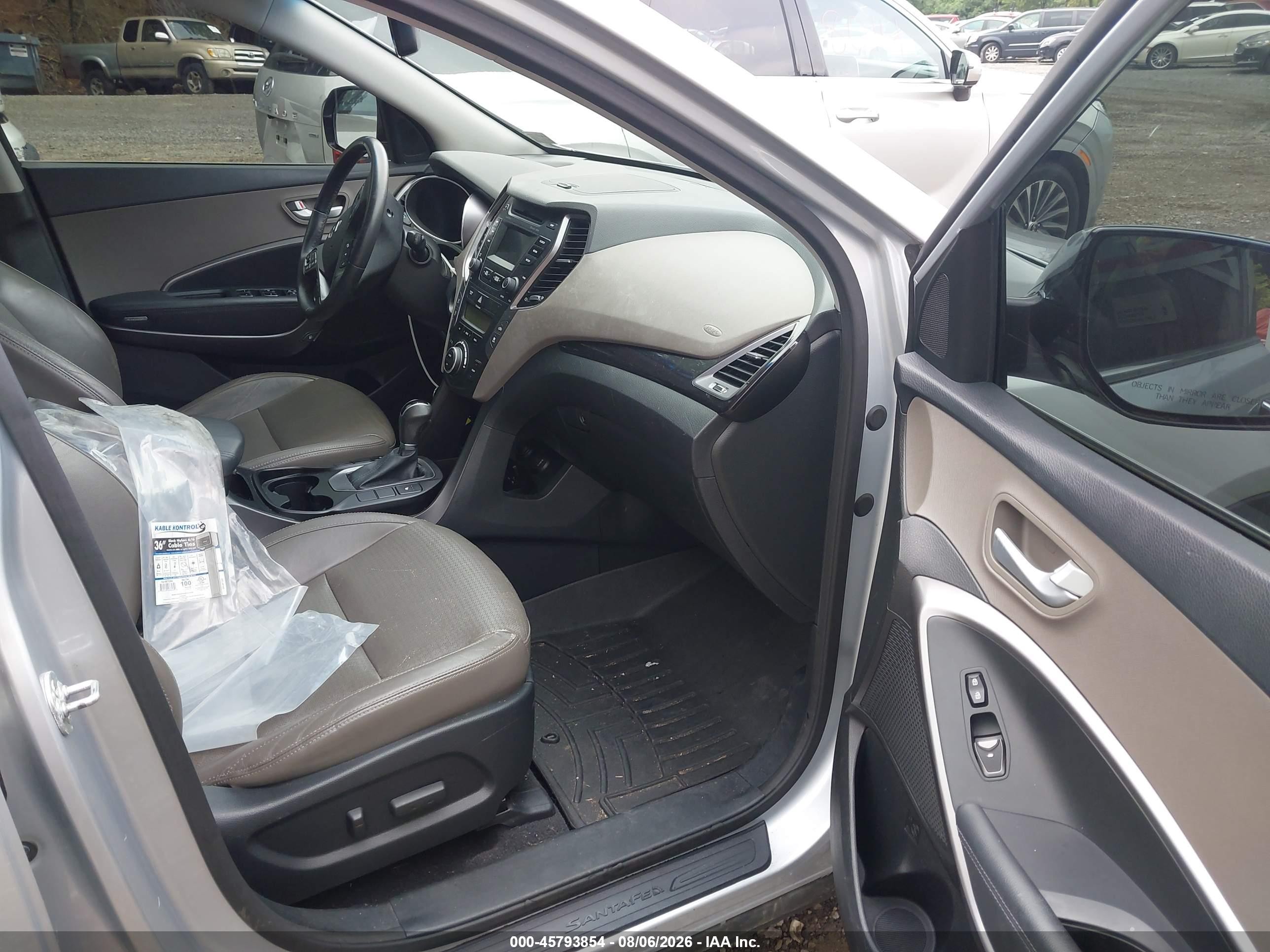 2014 Hyundai Santa Fe Limited Silver vin: KM8SNDHF7EU049394