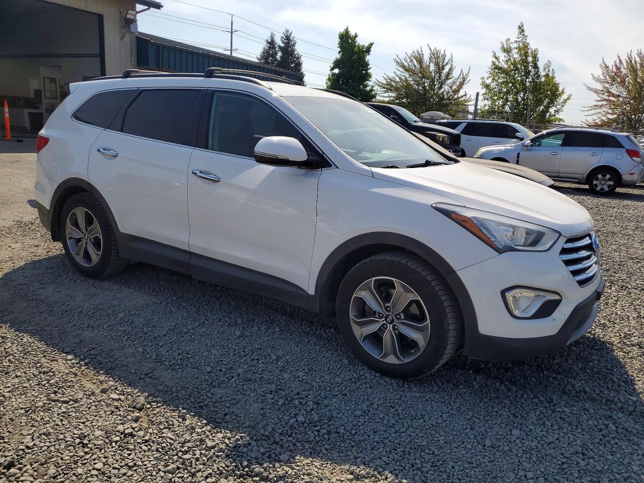 2014 Hyundai Santa Fe Gls White vin: KM8SNDHF8EU056127