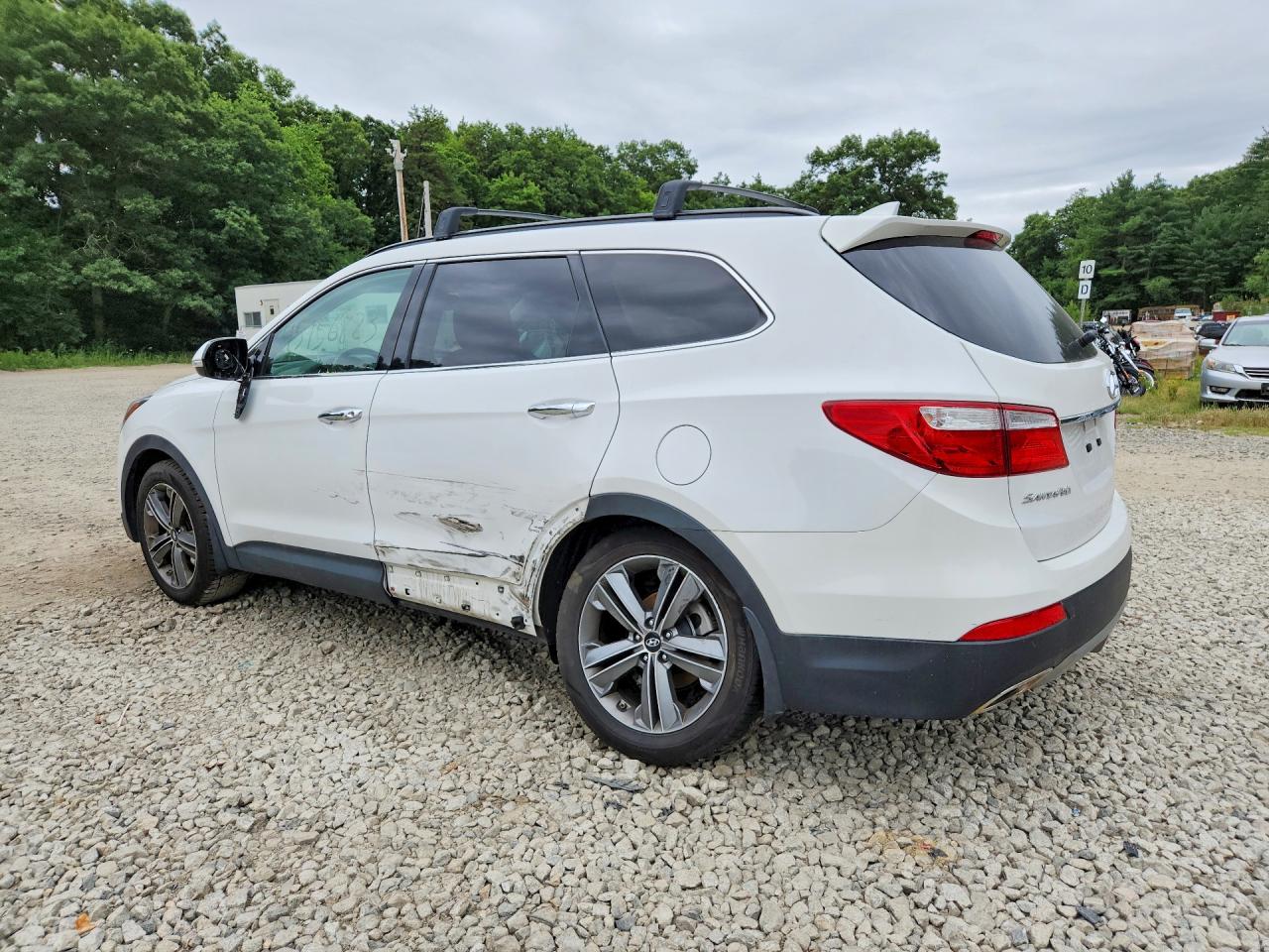 2015 Hyundai Santa Fe Gls White vin: KM8SNDHF8FU112598