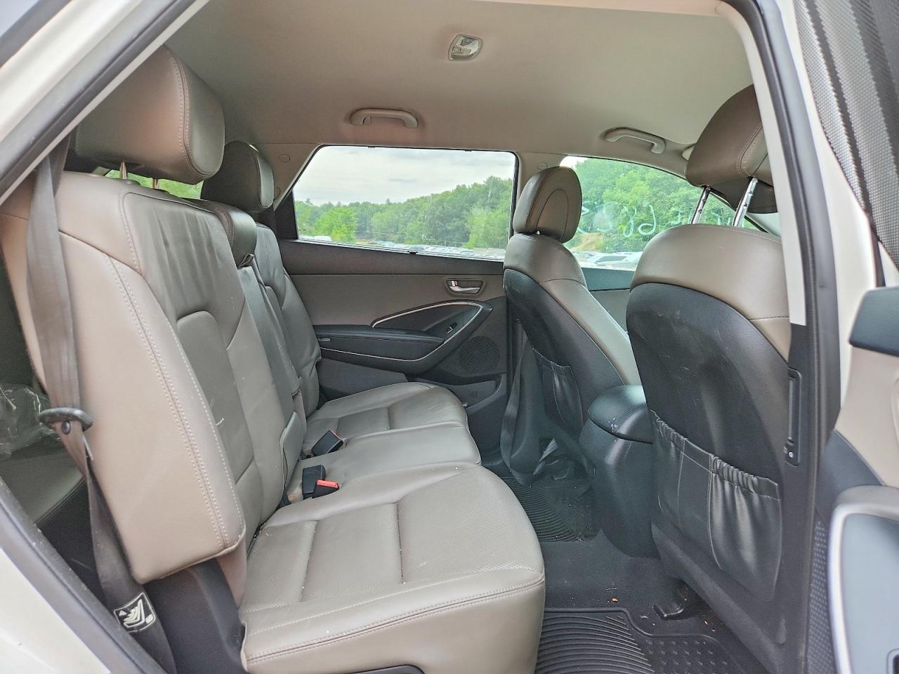 2015 Hyundai Santa Fe Gls White vin: KM8SNDHF8FU112598