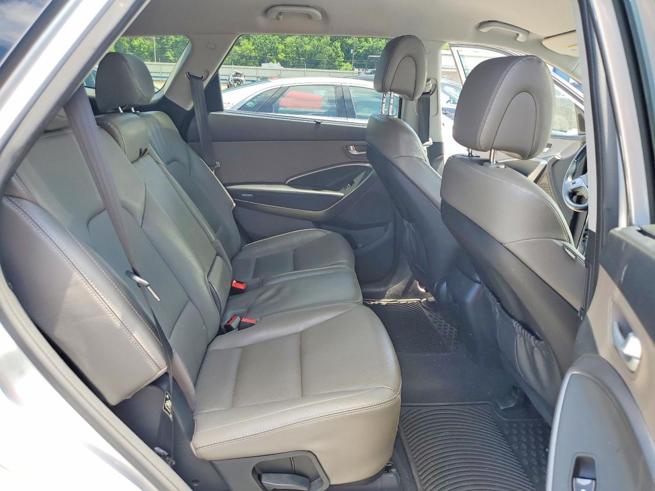 2015 Hyundai Santa Fe Gls Silver vin: KM8SNDHF9FU098730