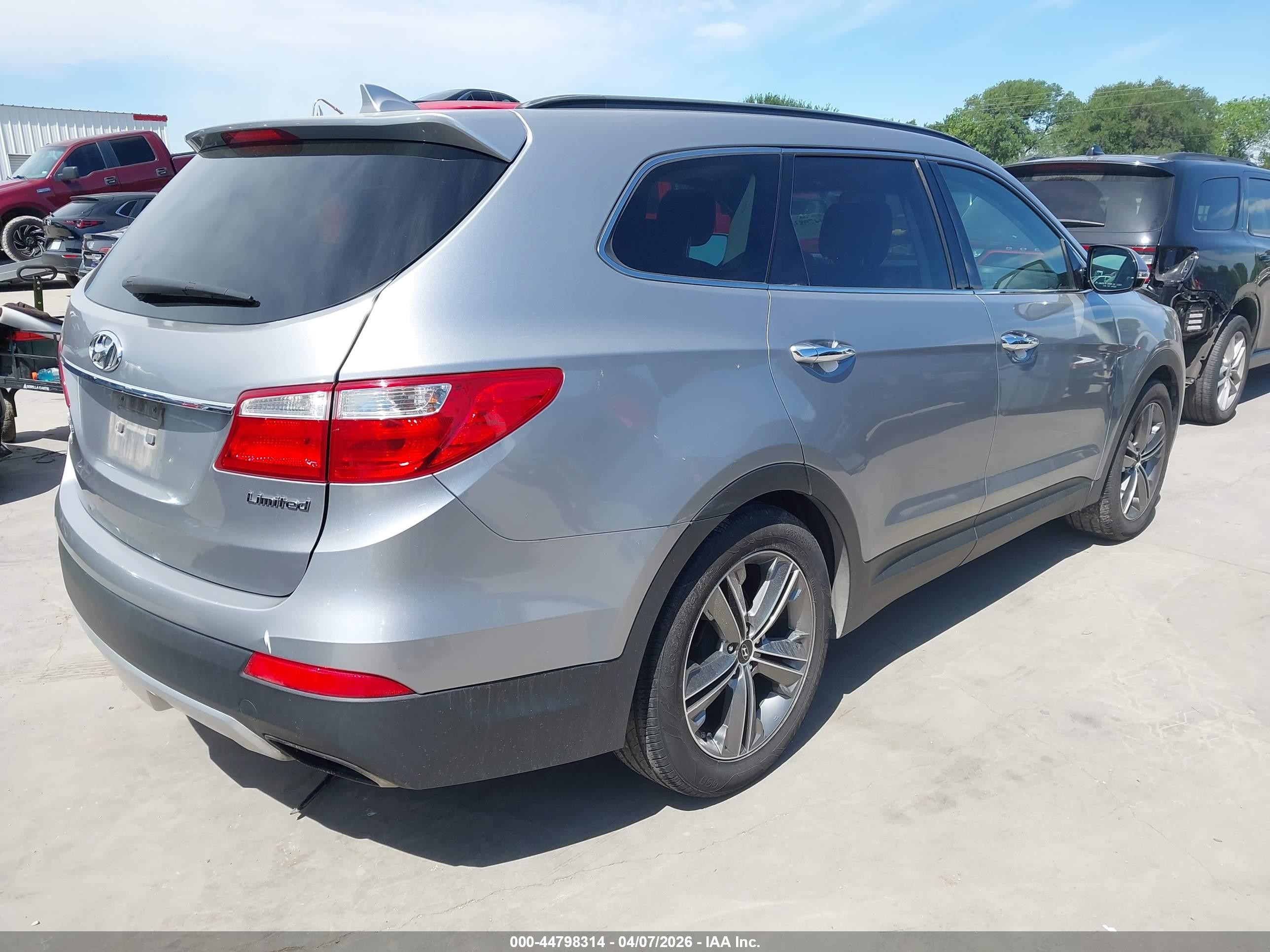 2013 Hyundai Santa Fe Limited Silver vin: KM8SR4HF1DU024719