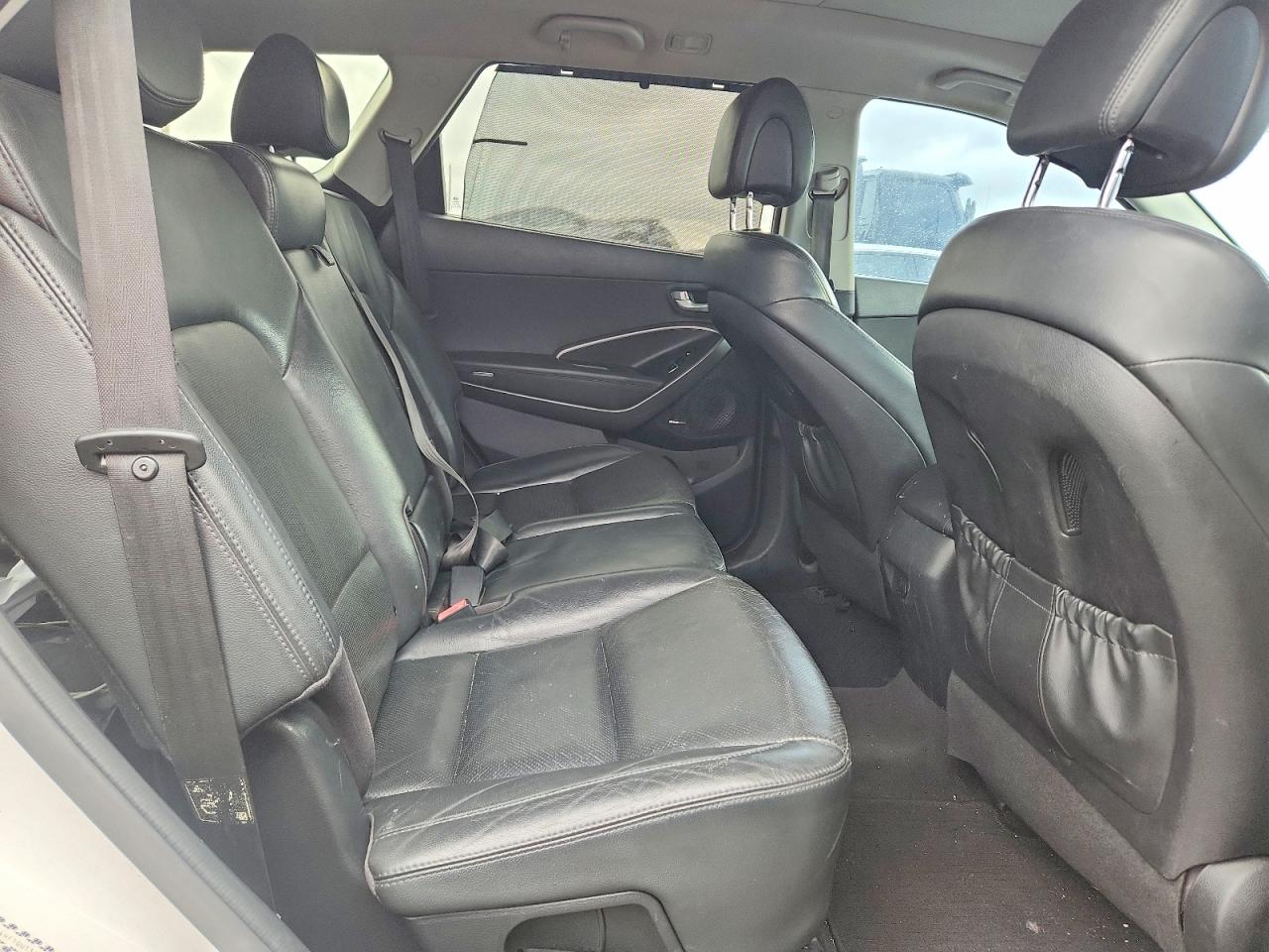 2016 Hyundai Santa Fe Se White vin: KM8SR4HF1GU136618