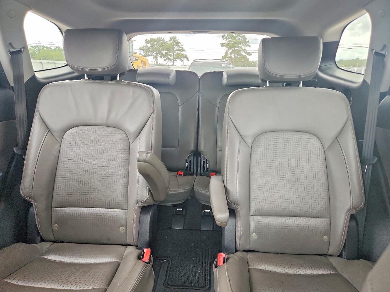 2014 Hyundai Santa Fe Limited White vin: KM8SR4HF2EU053065