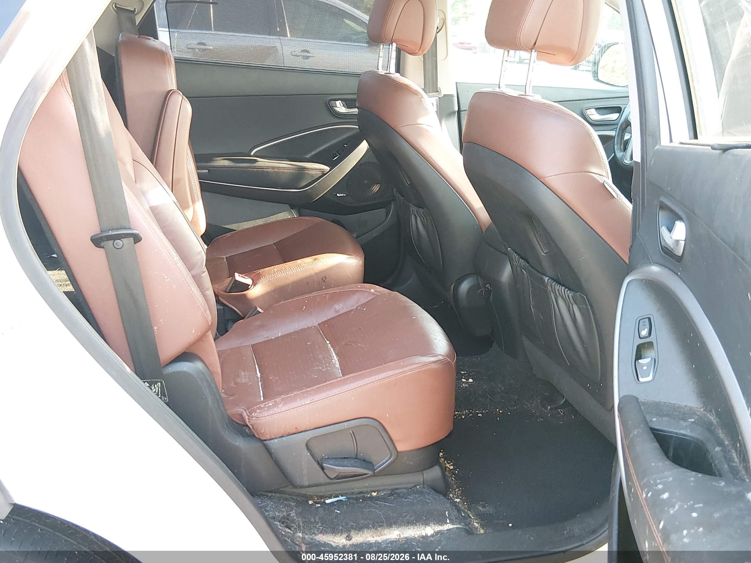 2014 Hyundai Santa Fe Limited White vin: KM8SR4HF2EU076149