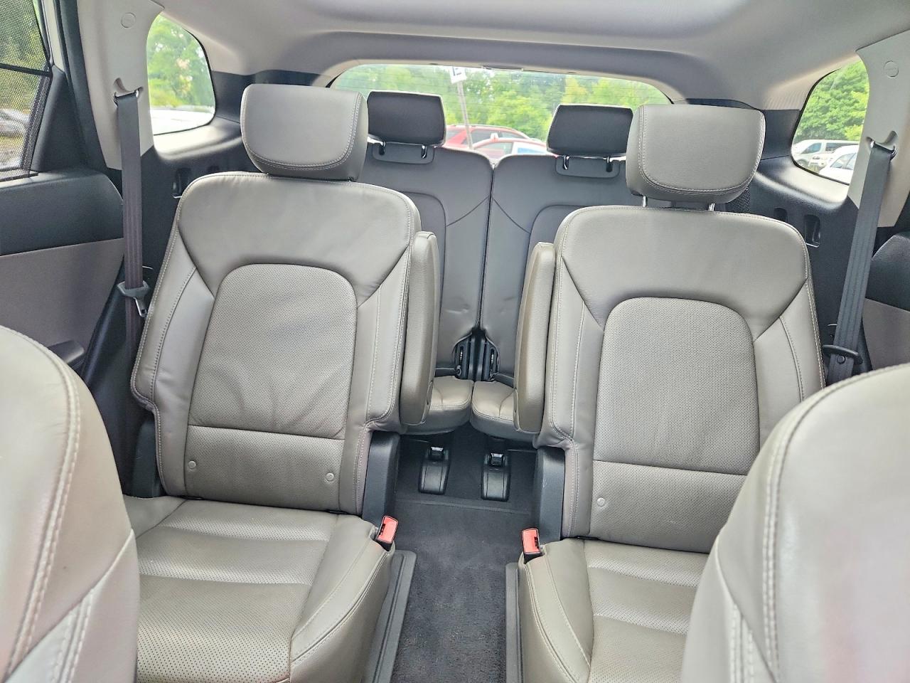 2015 Hyundai Santa Fe Limited Silver vin: KM8SR4HF2FU115159
