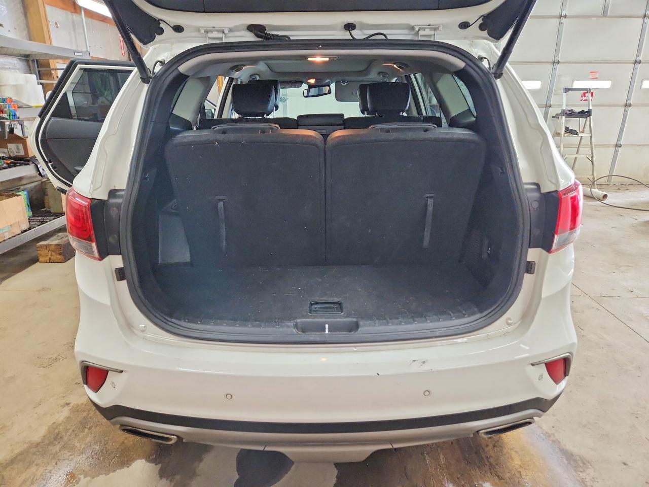 2018 Hyundai Santa Fe Se Ultimate White vin: KM8SR4HF2JU258685