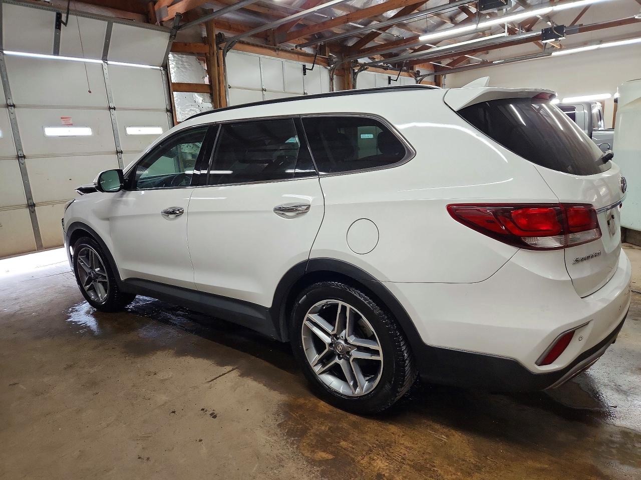 2018 Hyundai Santa Fe Se Ultimate White vin: KM8SR4HF2JU258685