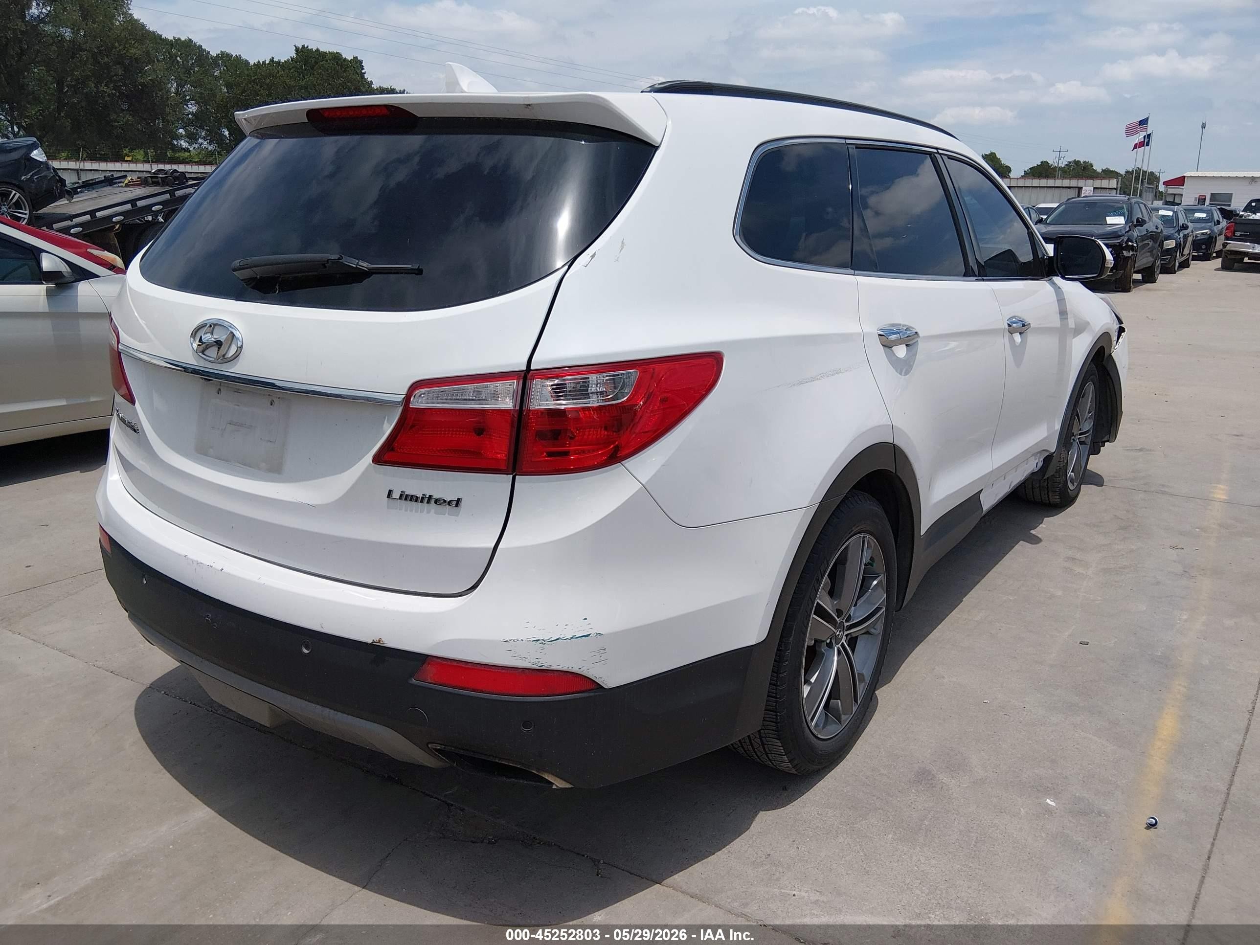 2014 Hyundai Santa Fe Gls White vin: KM8SR4HF3EU037294