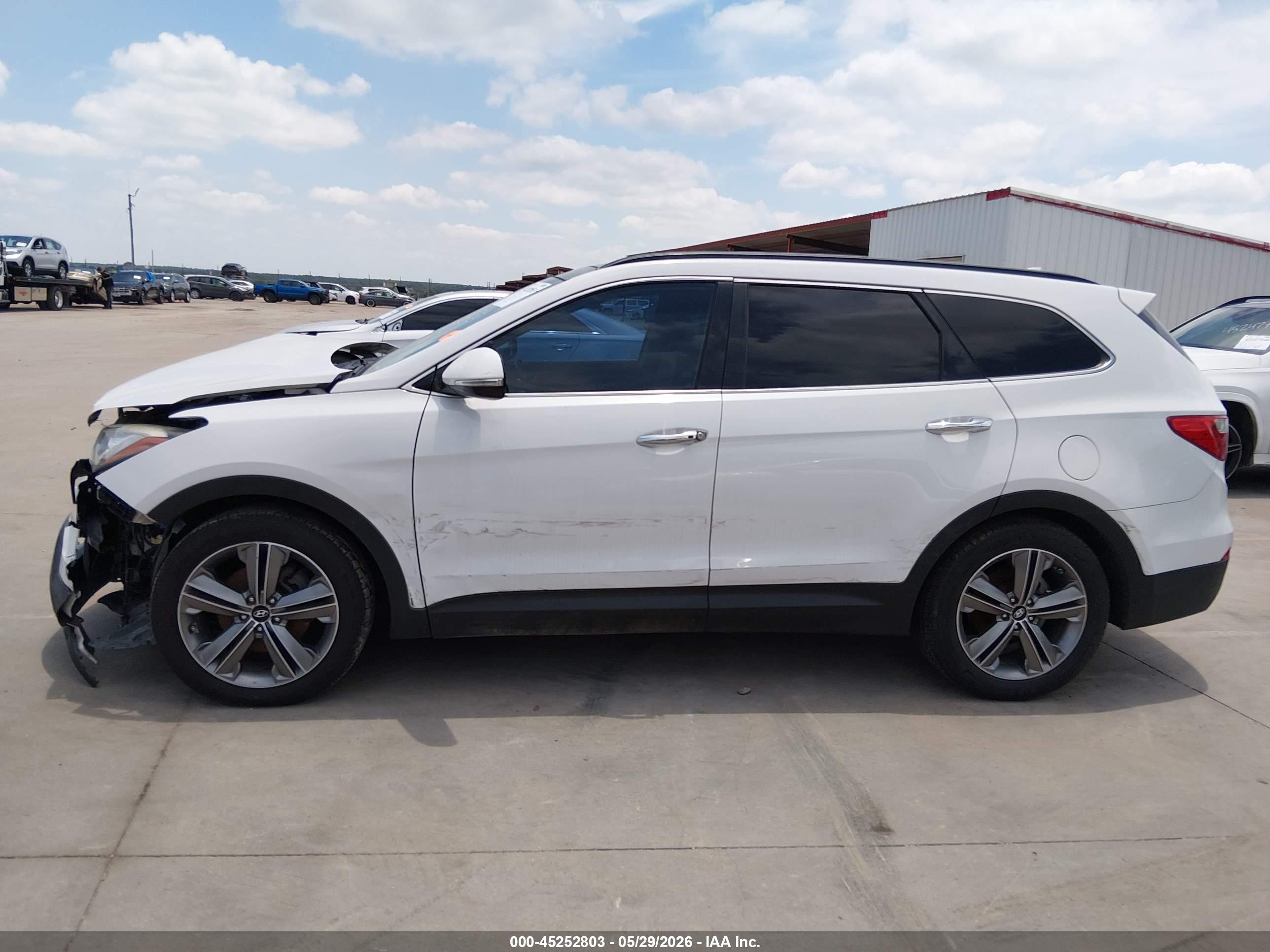 2014 Hyundai Santa Fe Gls White vin: KM8SR4HF3EU037294