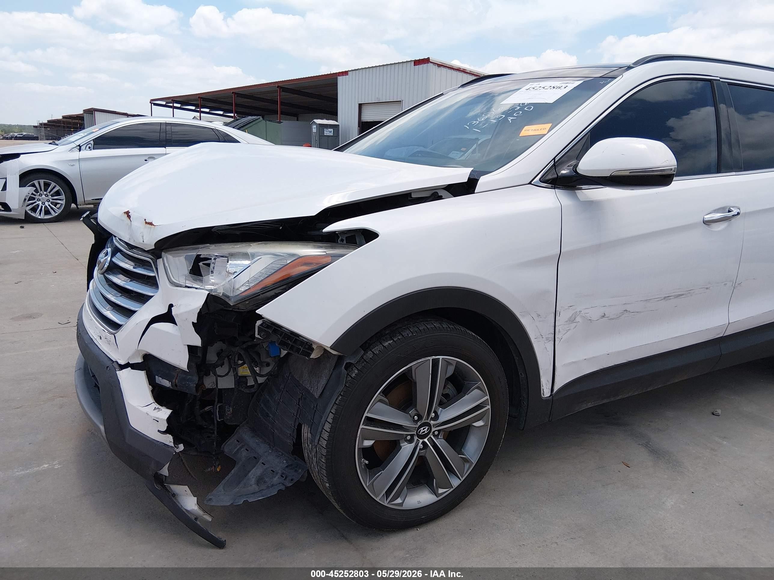 2014 Hyundai Santa Fe Gls White vin: KM8SR4HF3EU037294