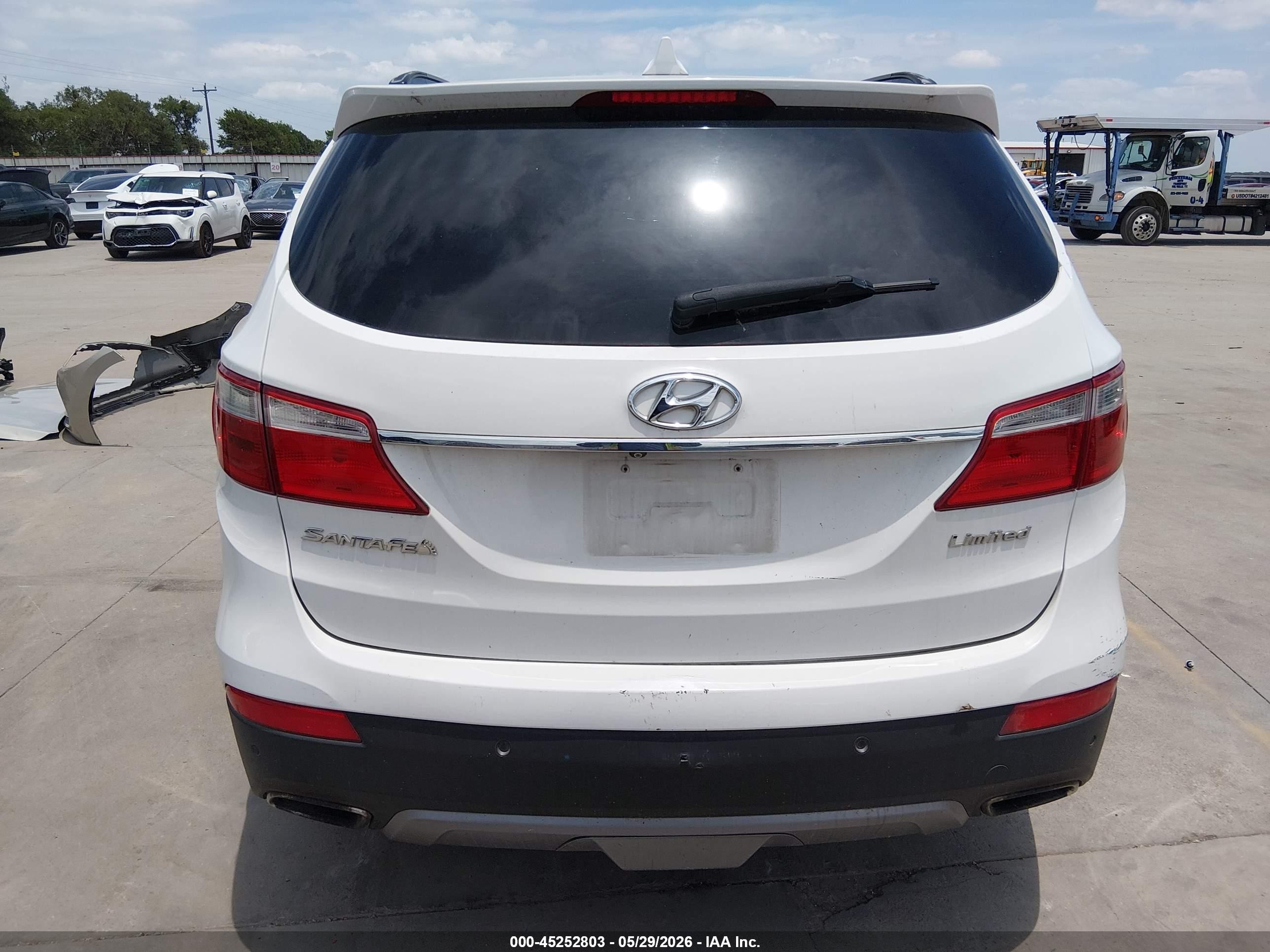 2014 Hyundai Santa Fe Gls White vin: KM8SR4HF3EU037294