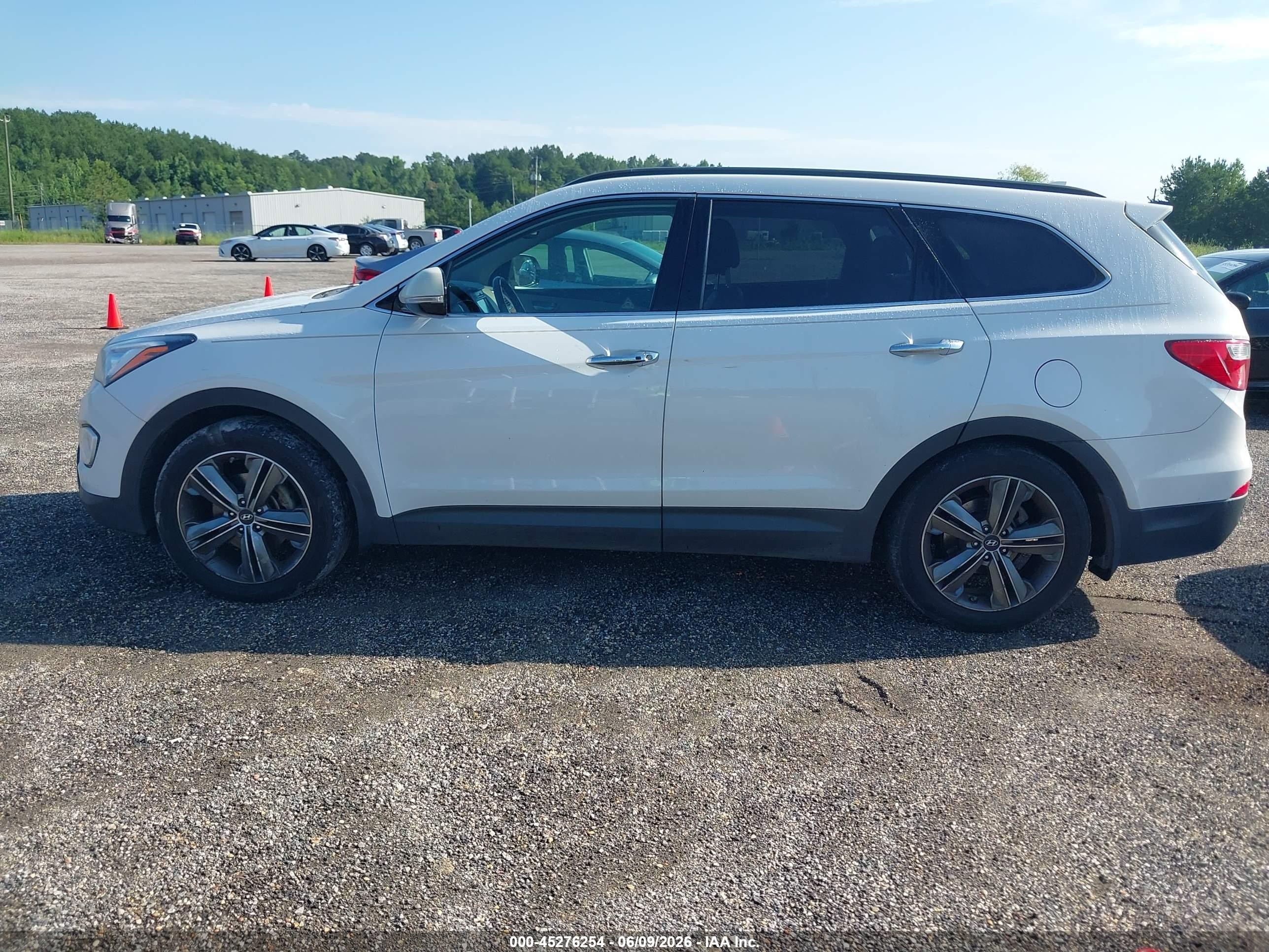 2015 Hyundai Santa Fe Limited White vin: KM8SR4HF3FU128454