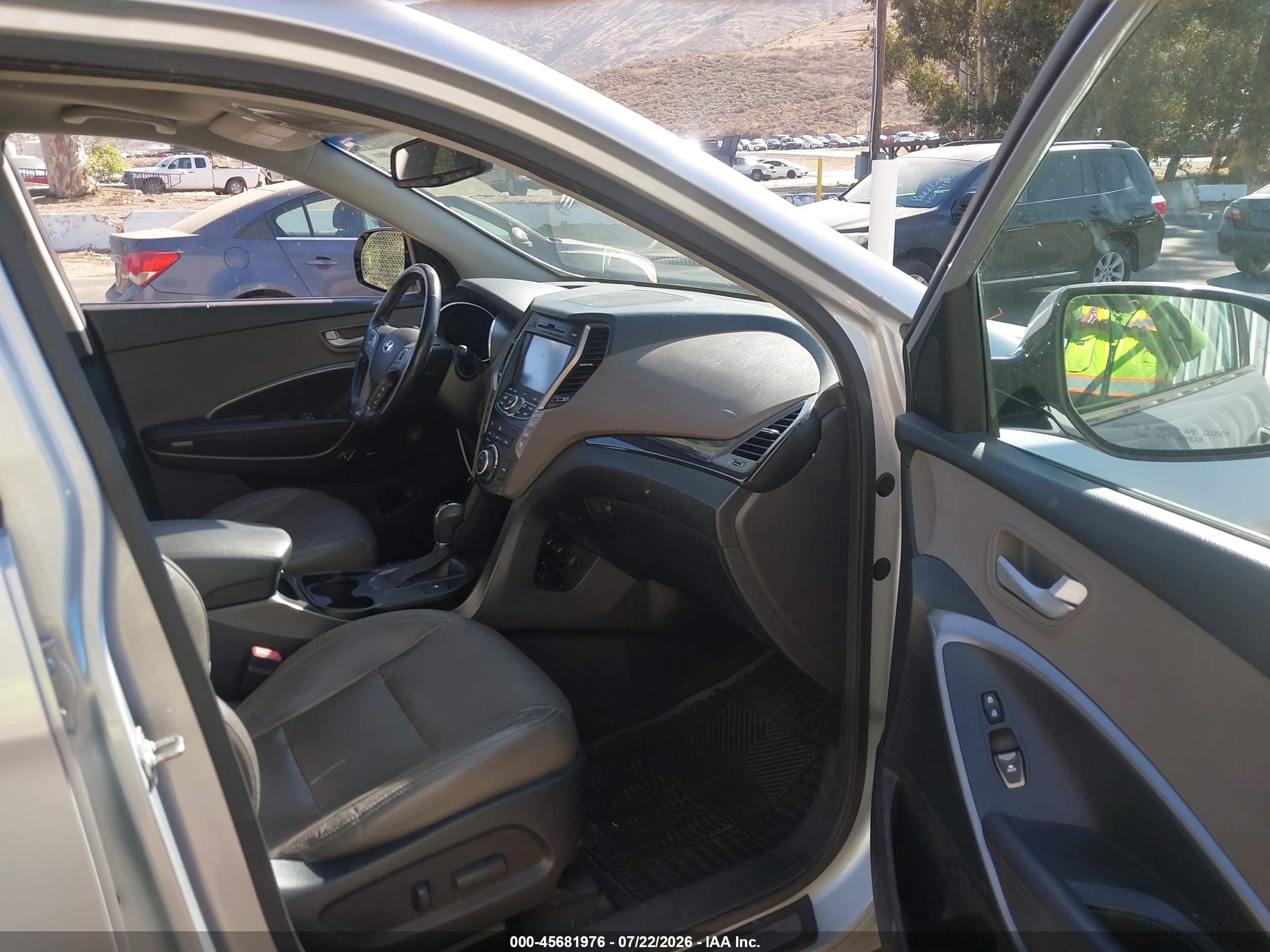 2015 Hyundai Santa Fe Limited Silver vin: KM8SR4HF4FU124235
