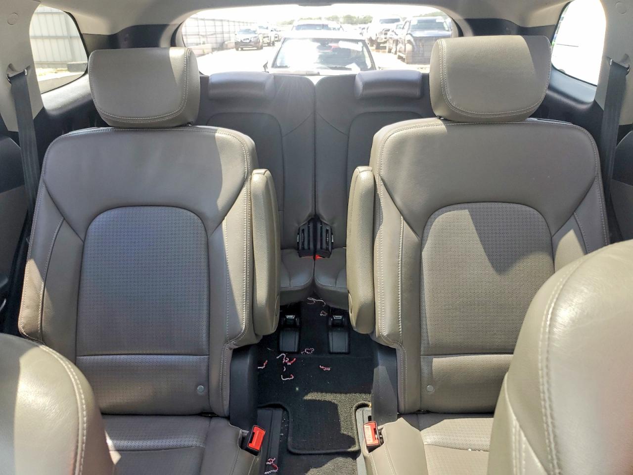 2014 Hyundai Santa Fe Limited Silver vin: KM8SR4HF6EU040447