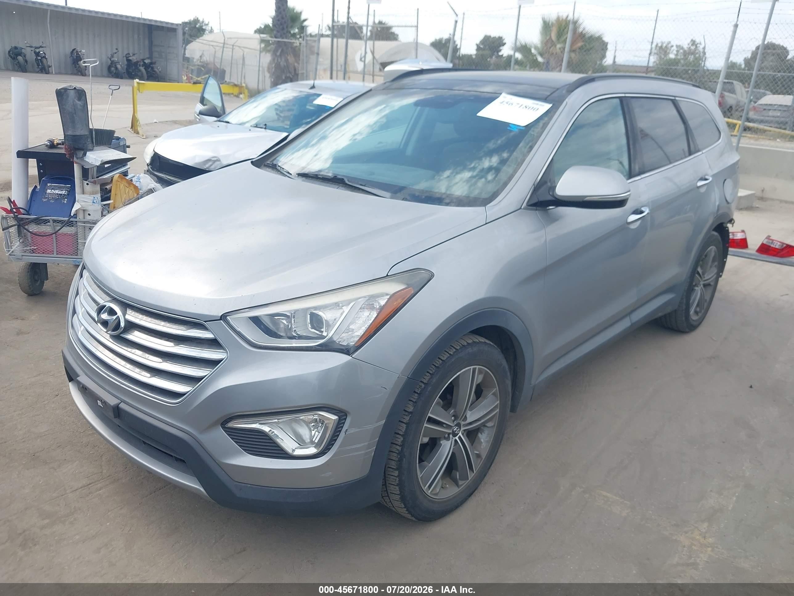 2014 Hyundai Santa Fe Gls Серебряный vin: KM8SR4HF6EU053828