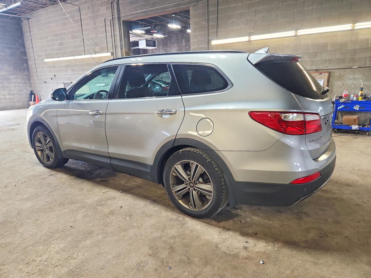 2015 Hyundai Santa Fe Gls Серебряный vin: KM8SR4HF6FU125015