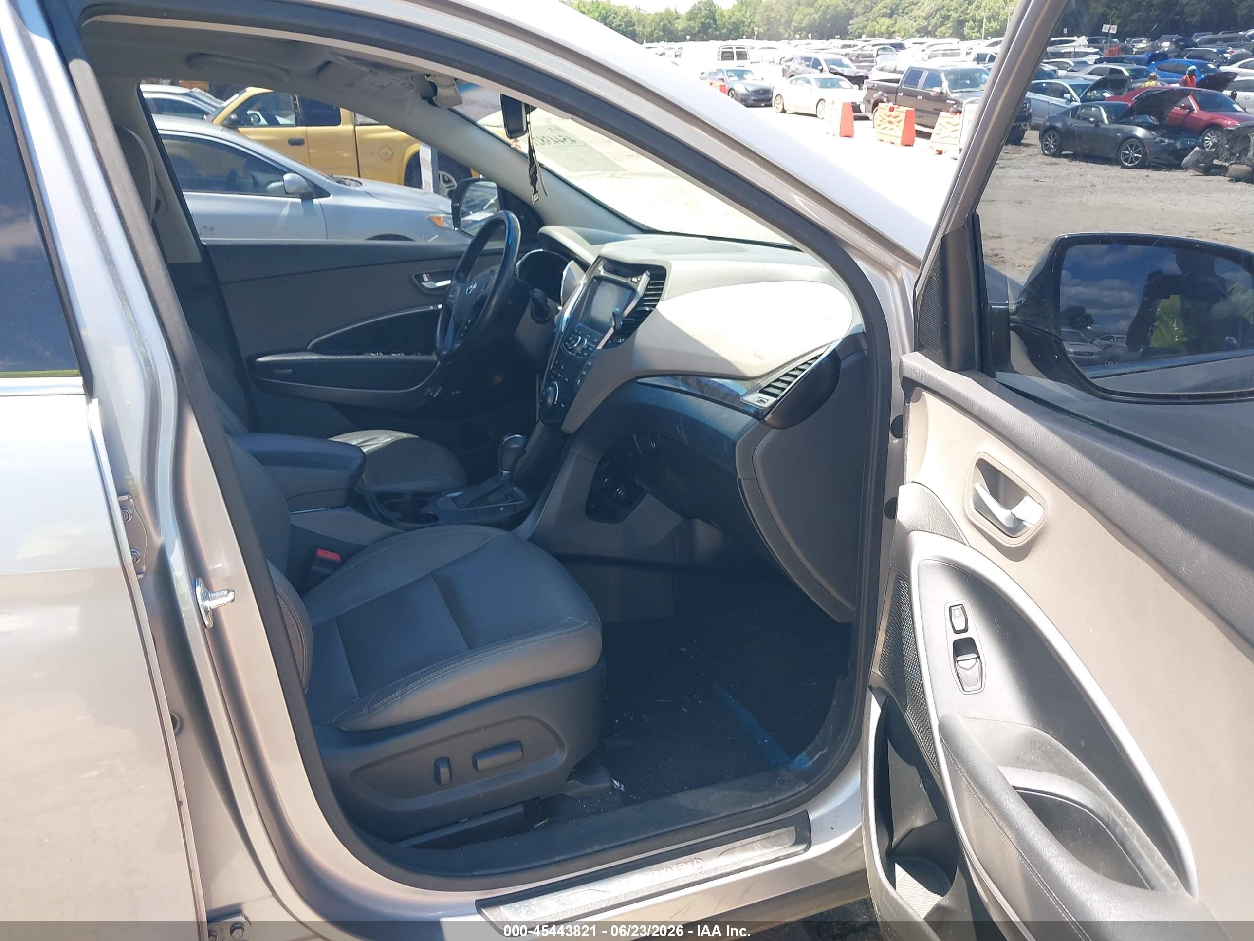 2013 Hyundai Santa Fe Limited Silver vin: KM8SR4HF9DU001625