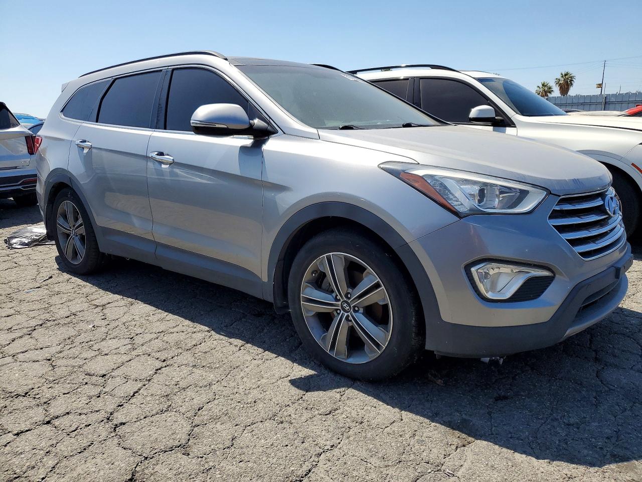 2015 Hyundai Santa Fe Gls Silver vin: KM8SR4HF9FU120424