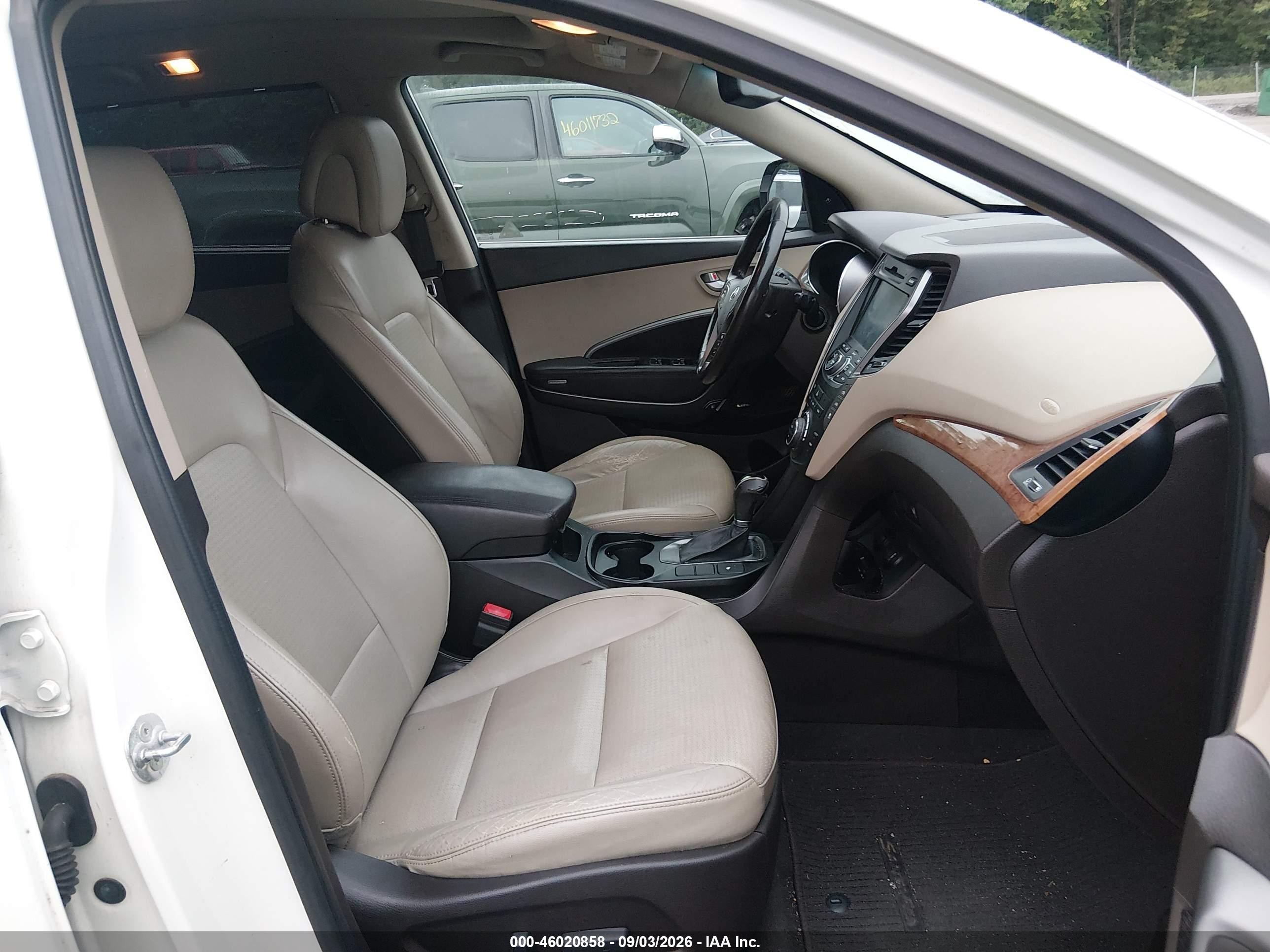 2013 Hyundai Santa Fe Limited White vin: KM8SR4HFXDU009958