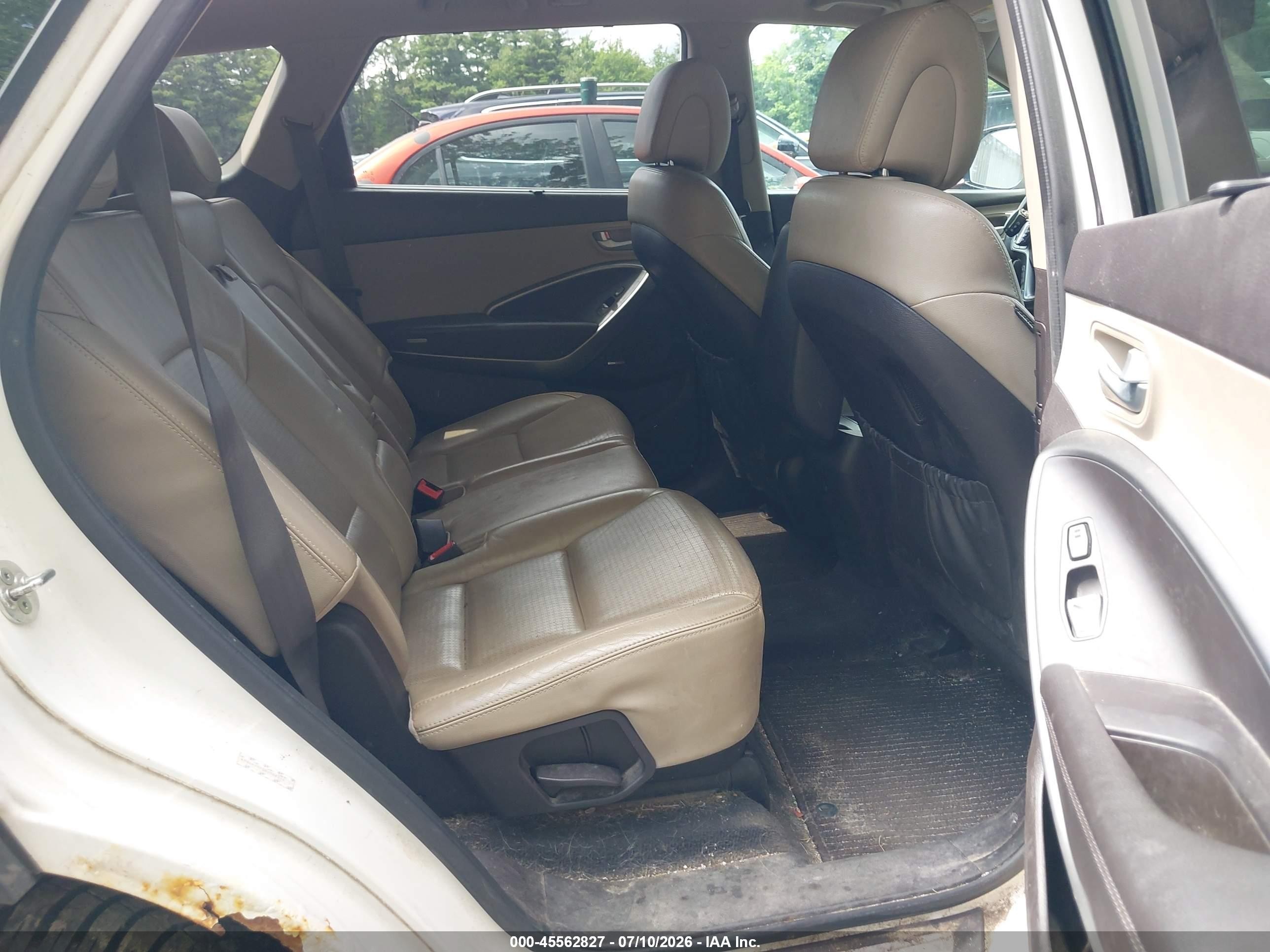 2014 Hyundai Santa Fe Gls White vin: KM8SRDHF0EU088316