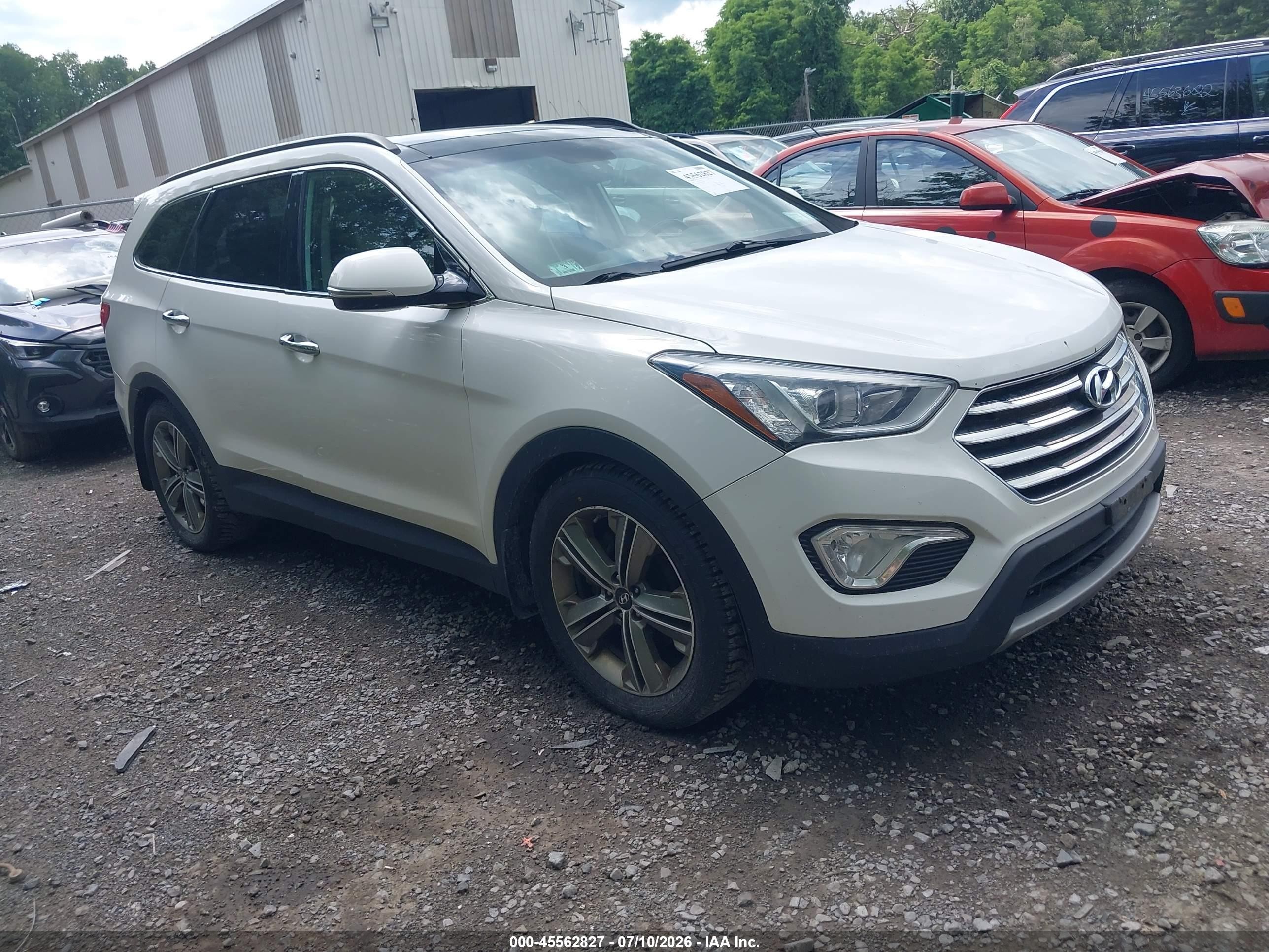2014 Hyundai Santa Fe Gls White vin: KM8SRDHF0EU088316
