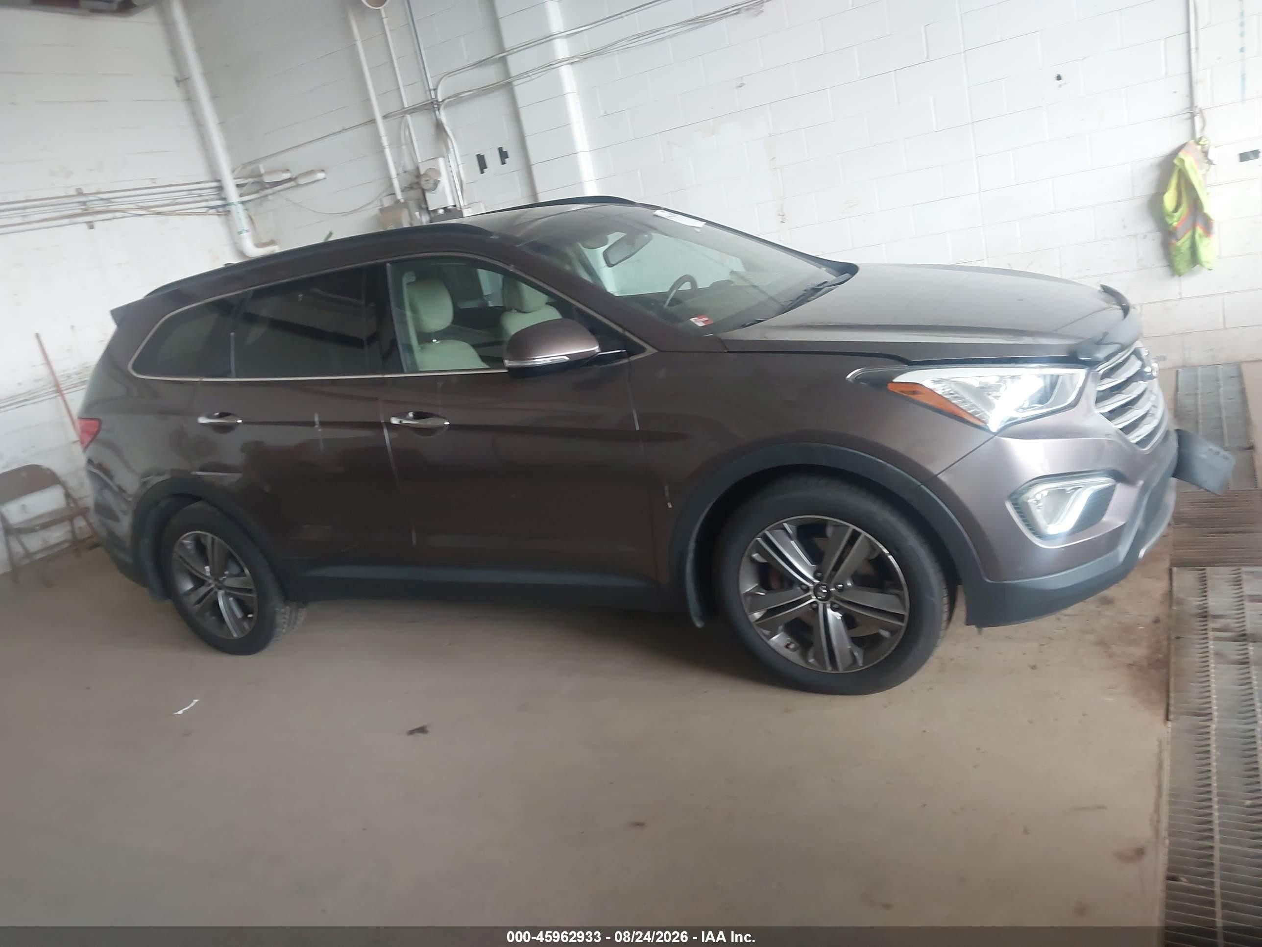 2013 Hyundai Santa Fe Limited Brown vin: KM8SRDHF1DU023201
