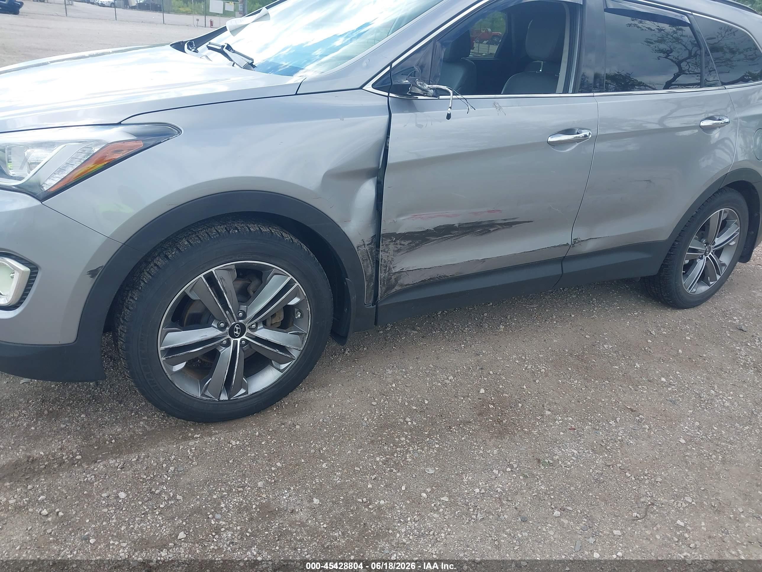 2015 Hyundai Santa Fe Limited Silver vin: KM8SRDHF1FU116268