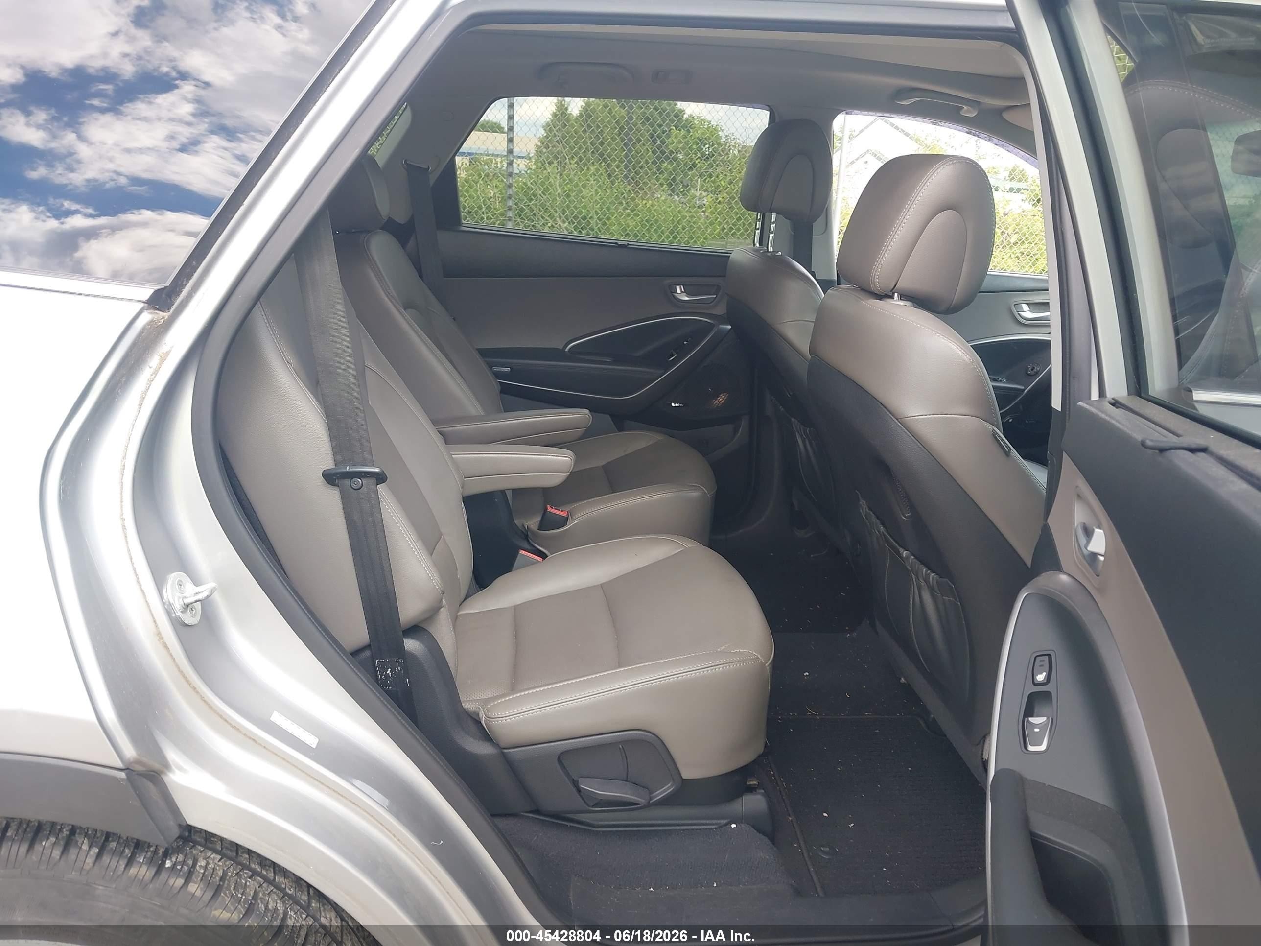 2015 Hyundai Santa Fe Limited Silver vin: KM8SRDHF1FU116268