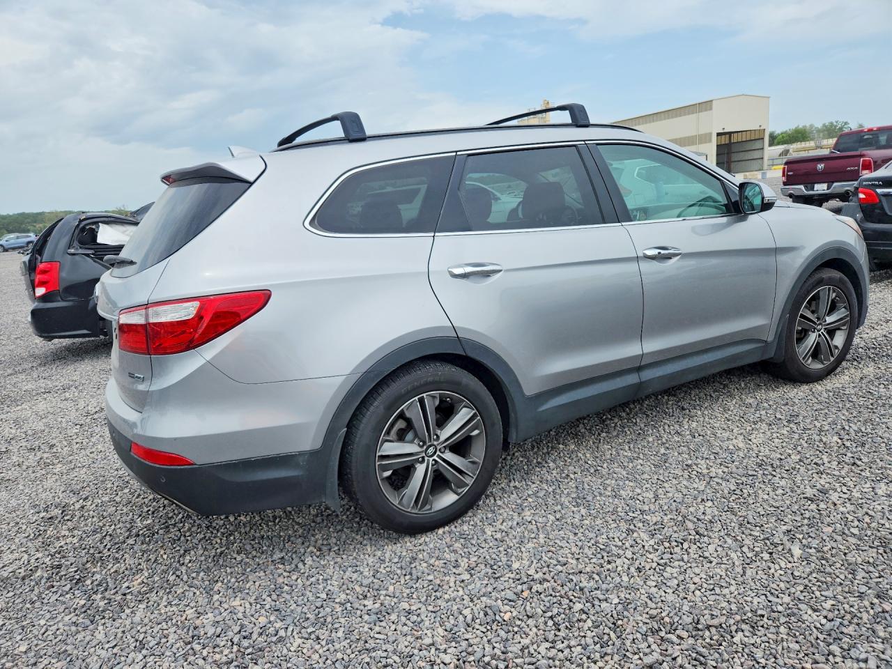 2015 Hyundai Santa Fe Gls Gray vin: KM8SRDHF1FU120353