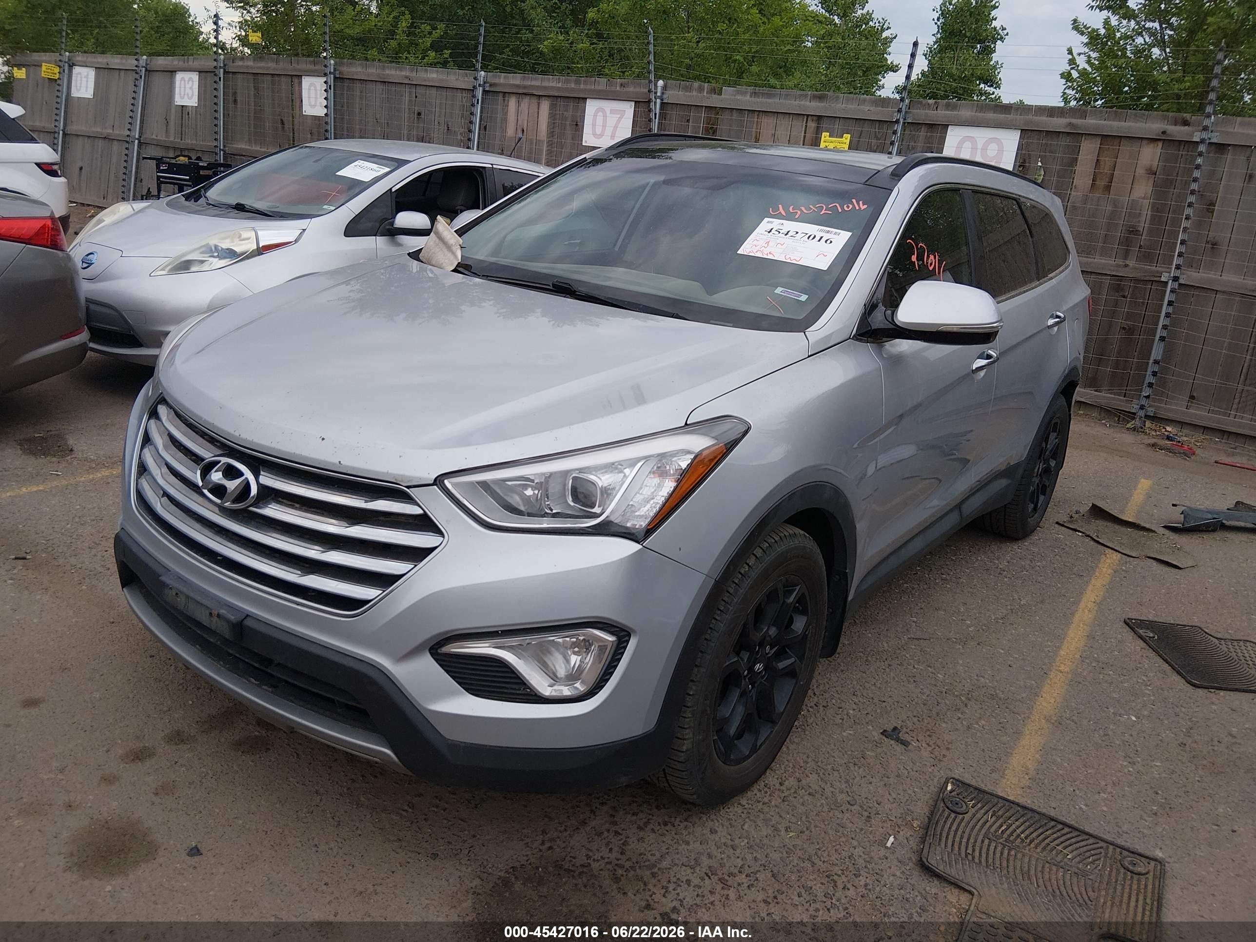 2015 Hyundai Santa Fe Limited Silver vin: KM8SRDHF1FU125701
