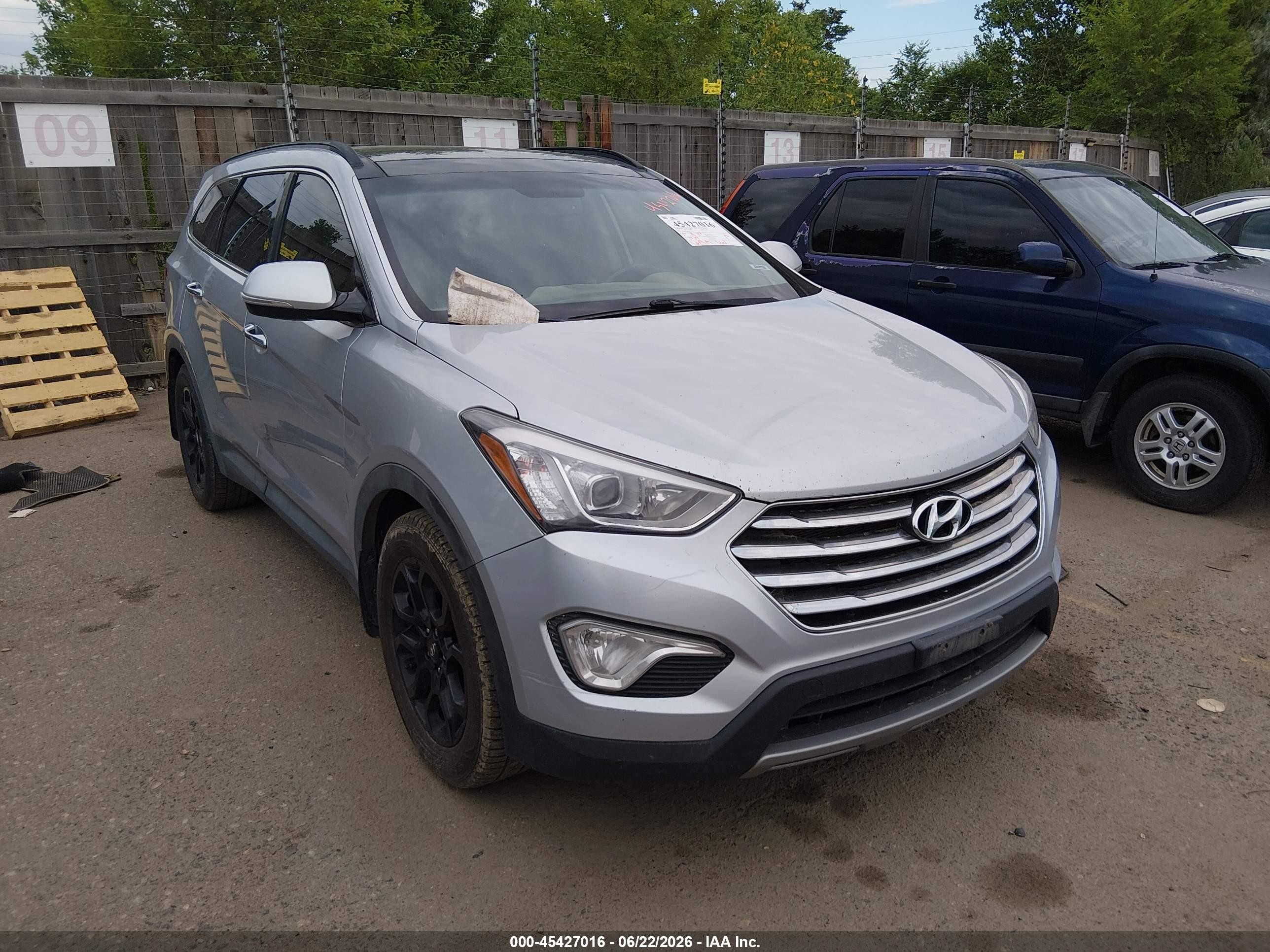 2015 Hyundai Santa Fe Limited Silver vin: KM8SRDHF1FU125701