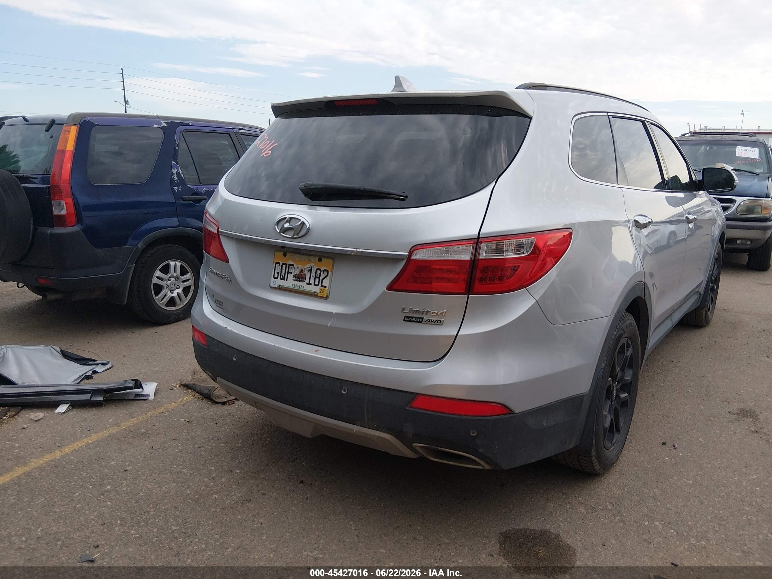 2015 Hyundai Santa Fe Limited Silver vin: KM8SRDHF1FU125701
