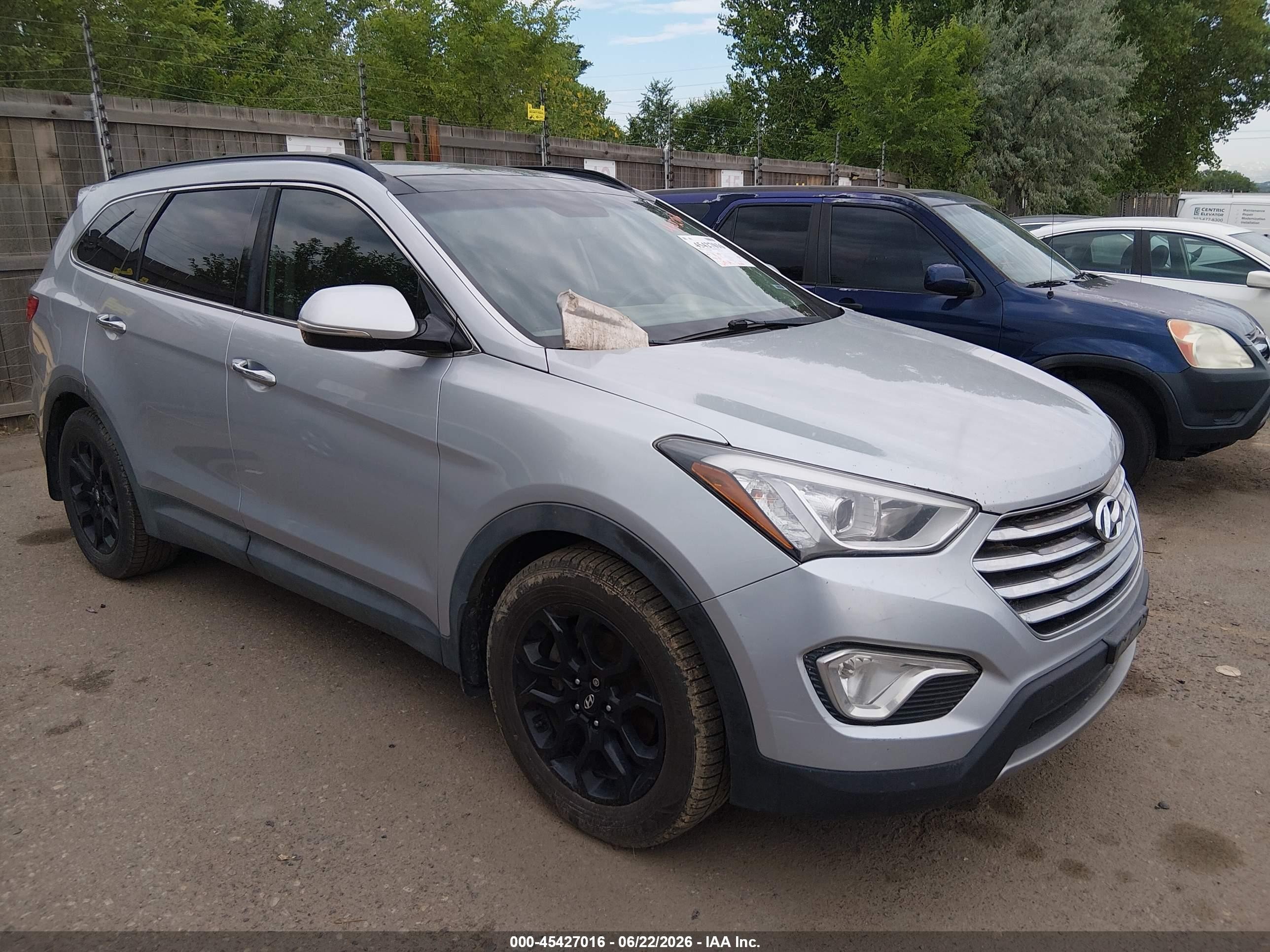 2015 Hyundai Santa Fe Limited Silver vin: KM8SRDHF1FU125701