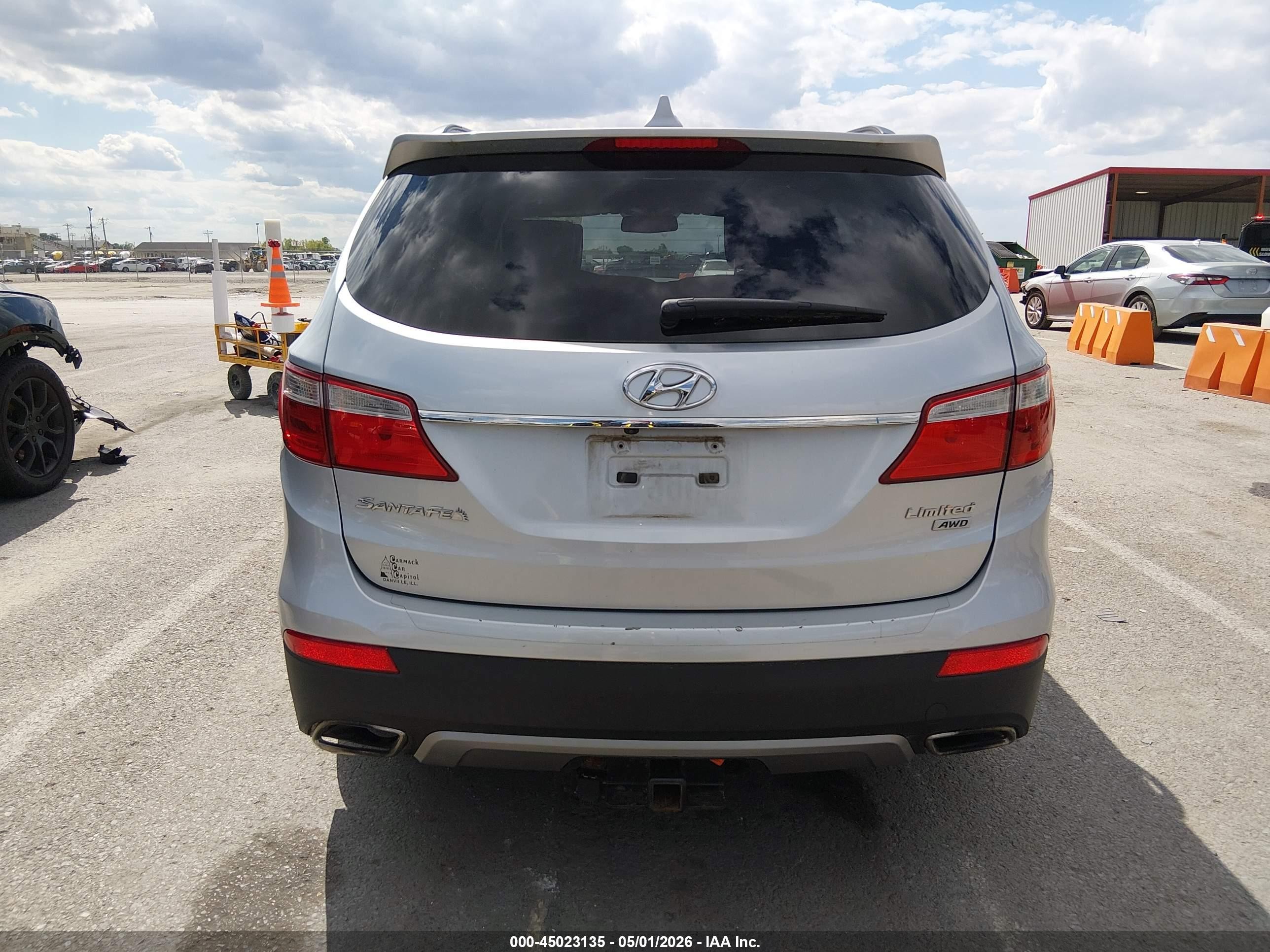 2013 Hyundai Santa Fe Limited Silver vin: KM8SRDHF2DU008223