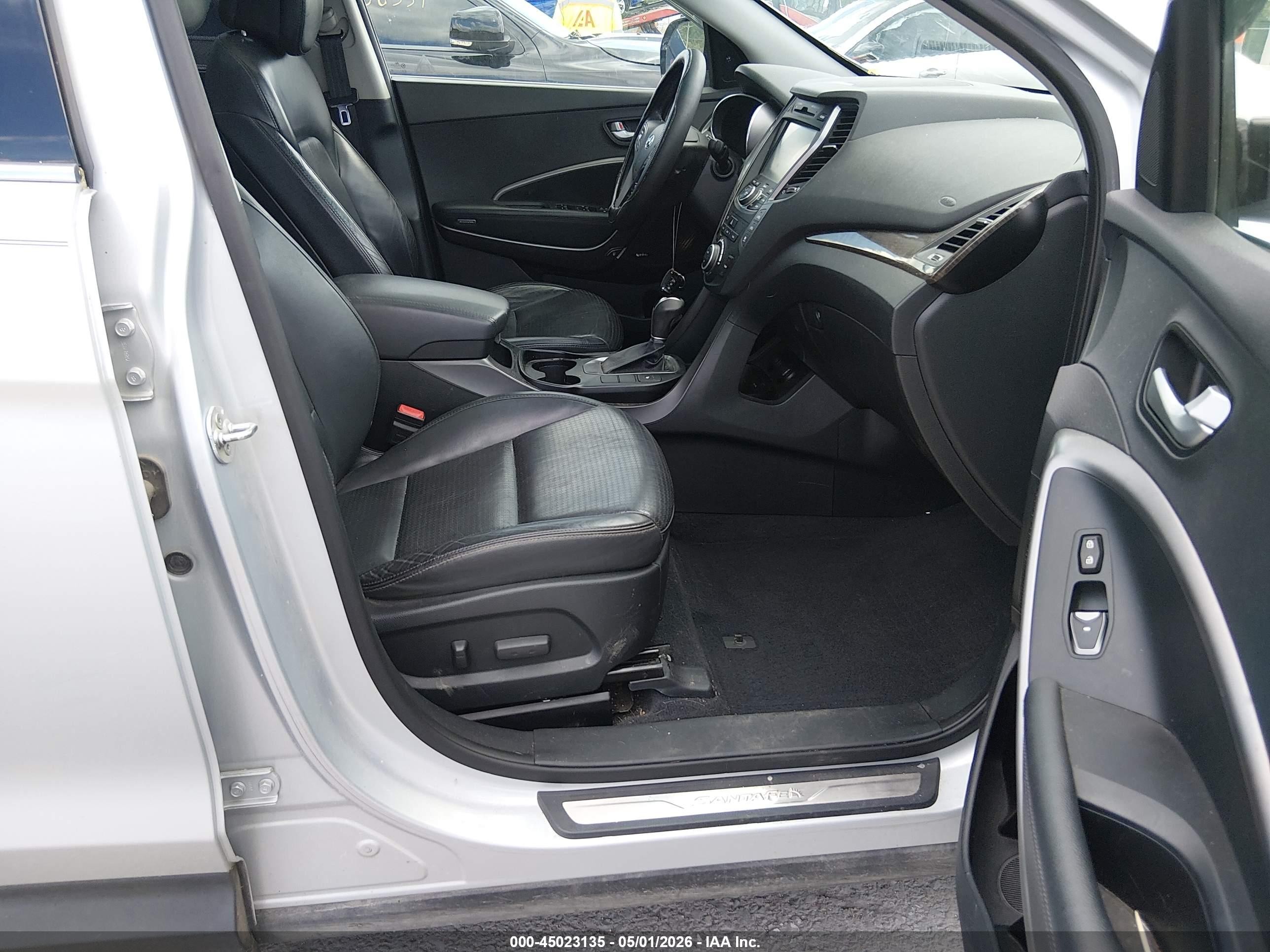 2013 Hyundai Santa Fe Limited Silver vin: KM8SRDHF2DU008223