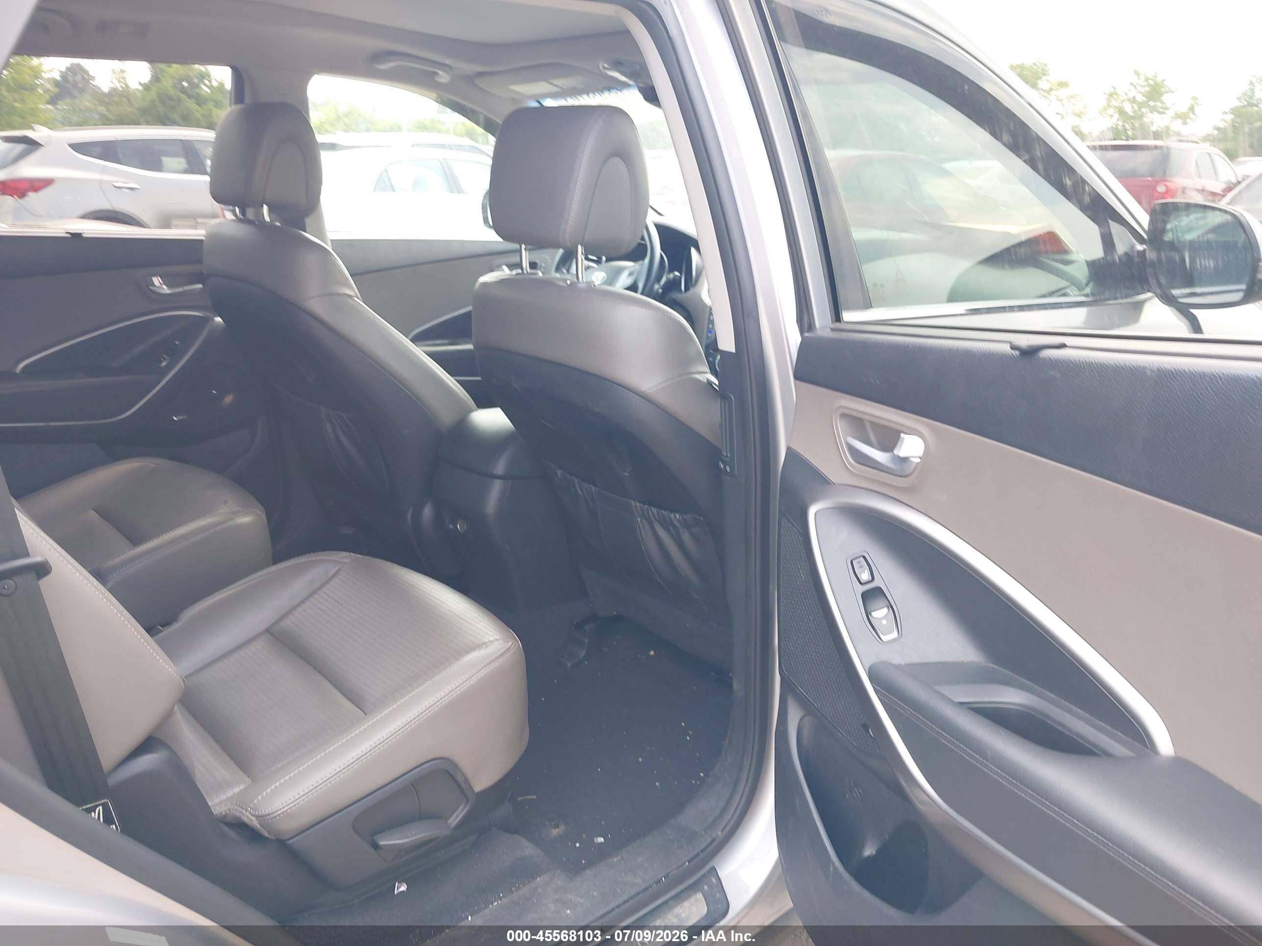 2014 Hyundai Santa Fe Limited Silver vin: KM8SRDHF2EU081321
