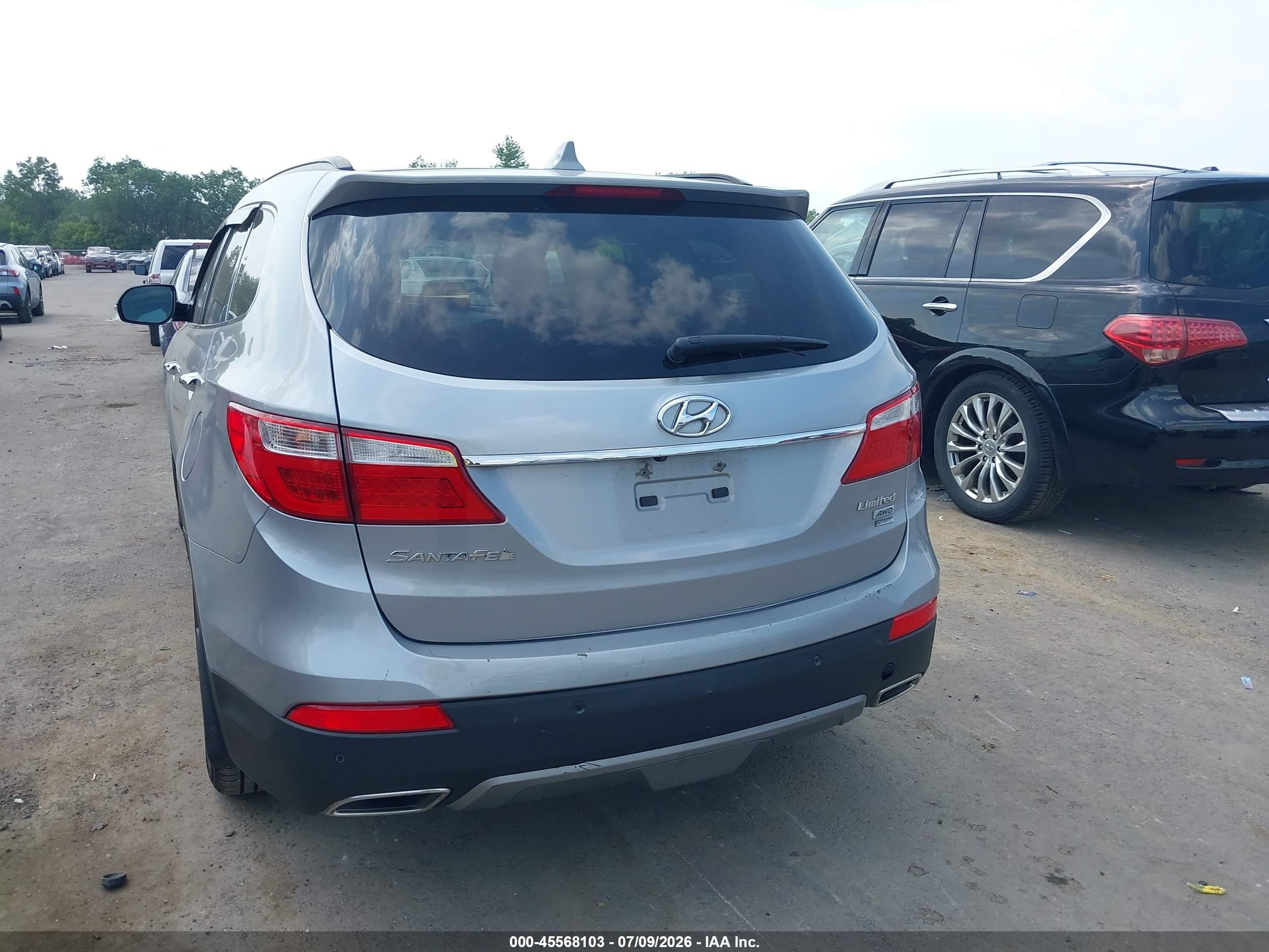2014 Hyundai Santa Fe Limited Silver vin: KM8SRDHF2EU081321