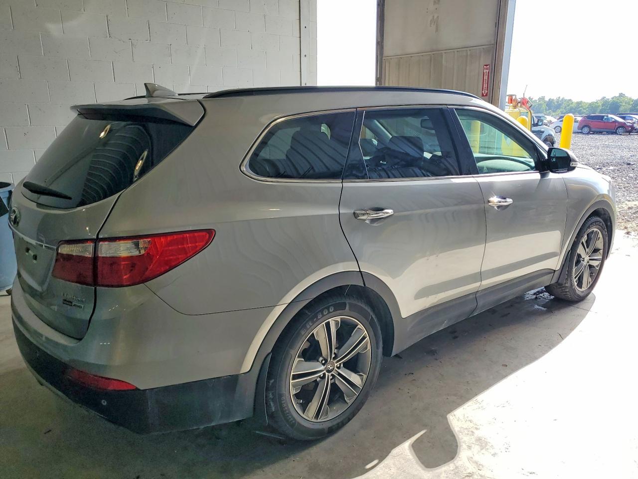 2015 Hyundai Santa Fe Limited Серебряный vin: KM8SRDHF2FU125447