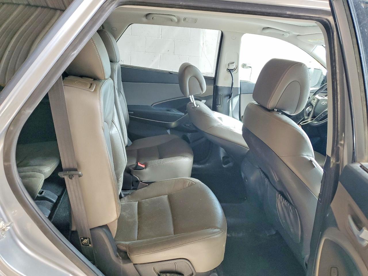 2015 Hyundai Santa Fe Limited Серебряный vin: KM8SRDHF2FU125447