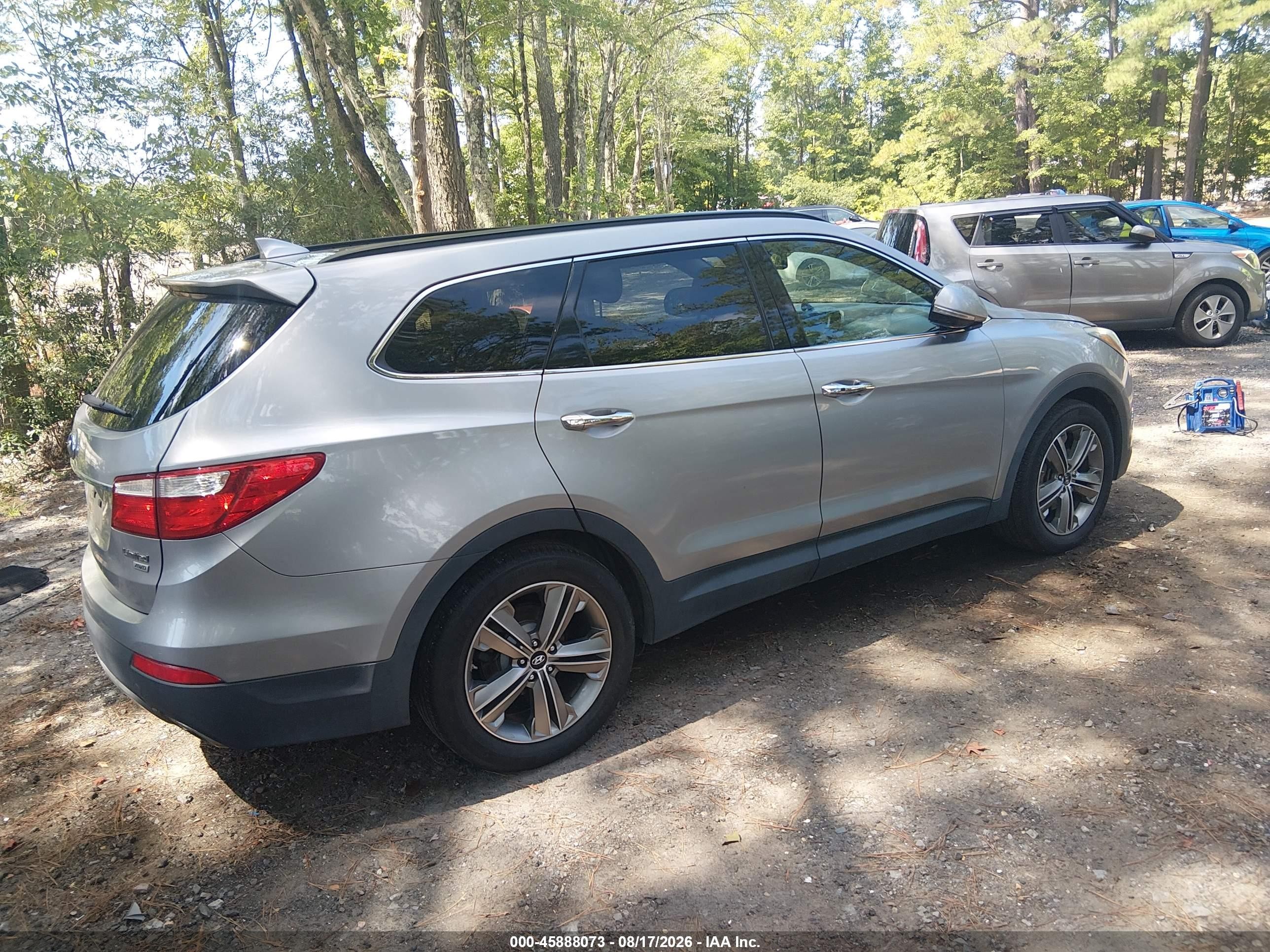 2013 Hyundai Santa Fe Limited Silver vin: KM8SRDHF3DU006013